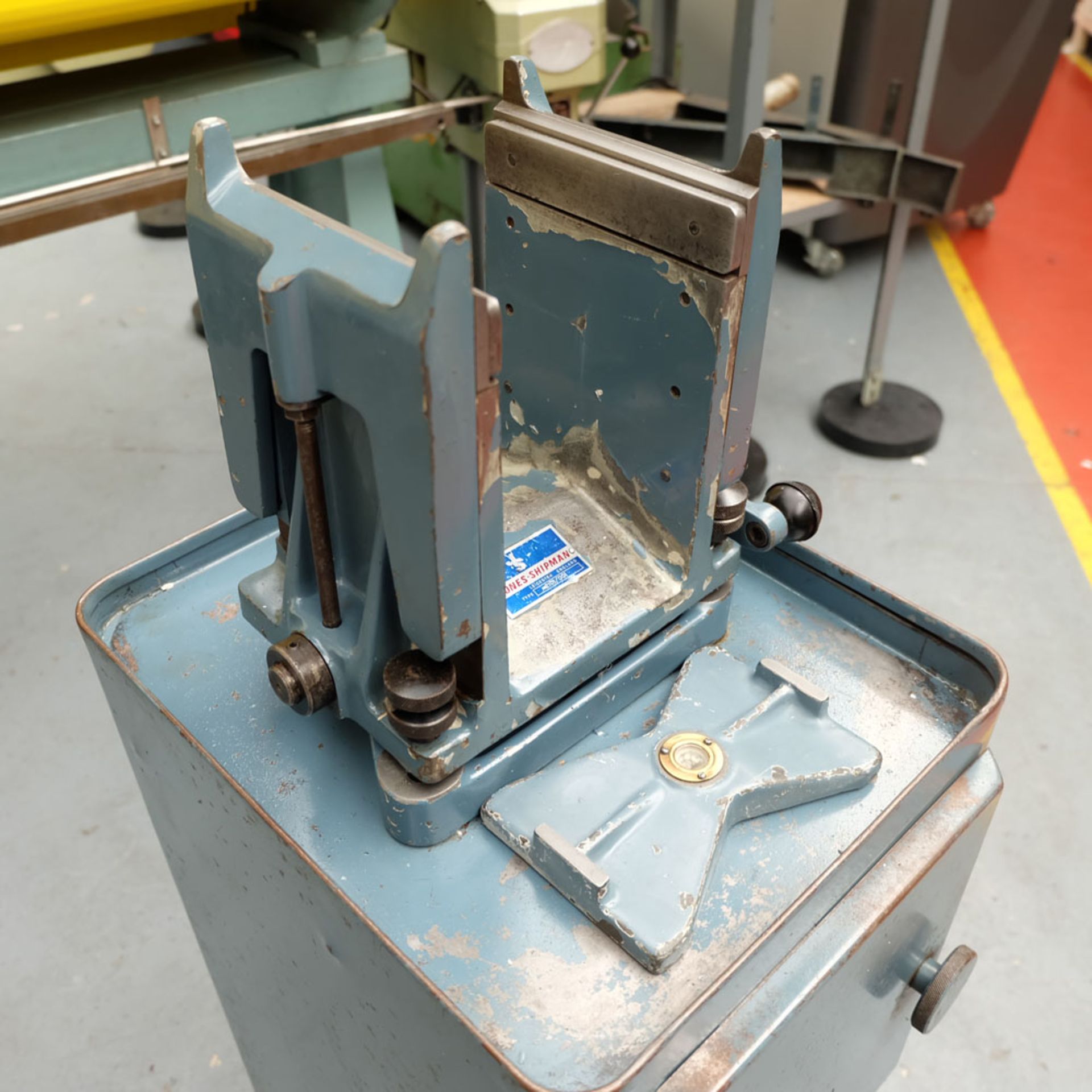 Jones & Shipman Type 2101/OGI Wheel Balancing Unit. 145mm Between Blades. 160mm Deep. - Image 3 of 4