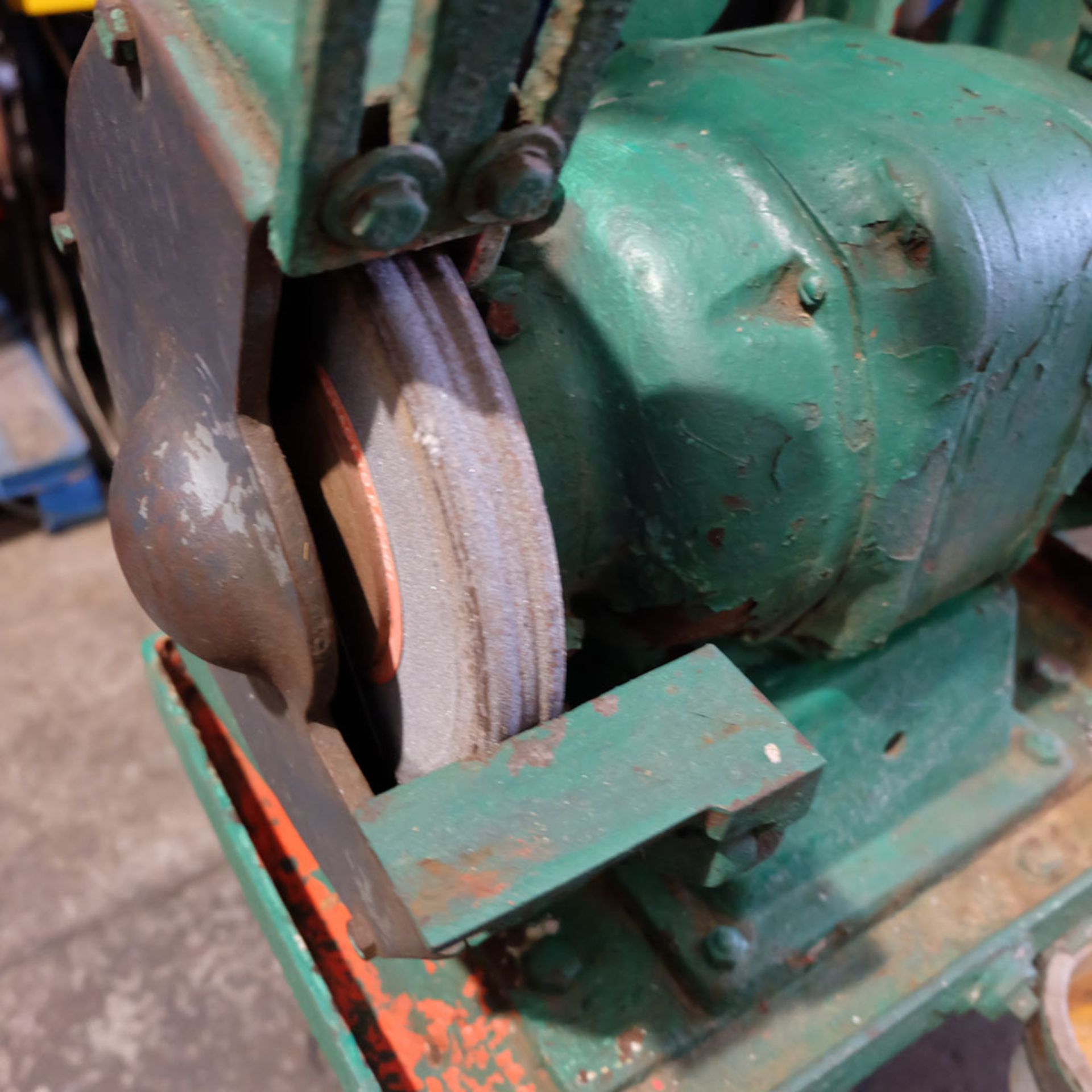 Heavy Duty Double Ended Tool Grinder. 10" x 1". - Image 5 of 8