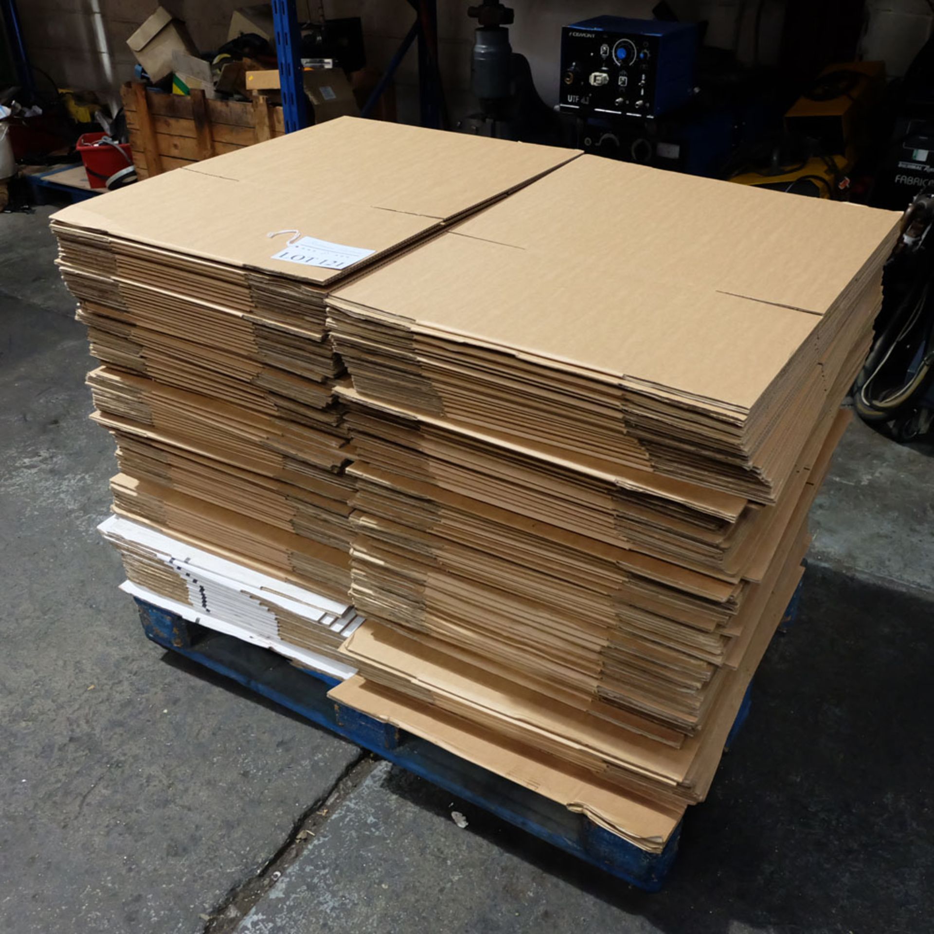 Pallet of Cardboard Boxes. Approx Size (flat) 24 1/2 x 32". - Image 4 of 7