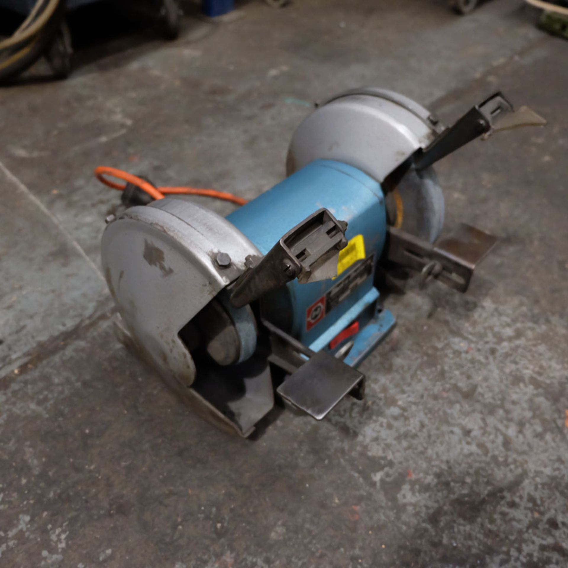 Black & Decker 8" Double Ended Bench Grinder. - Image 3 of 4