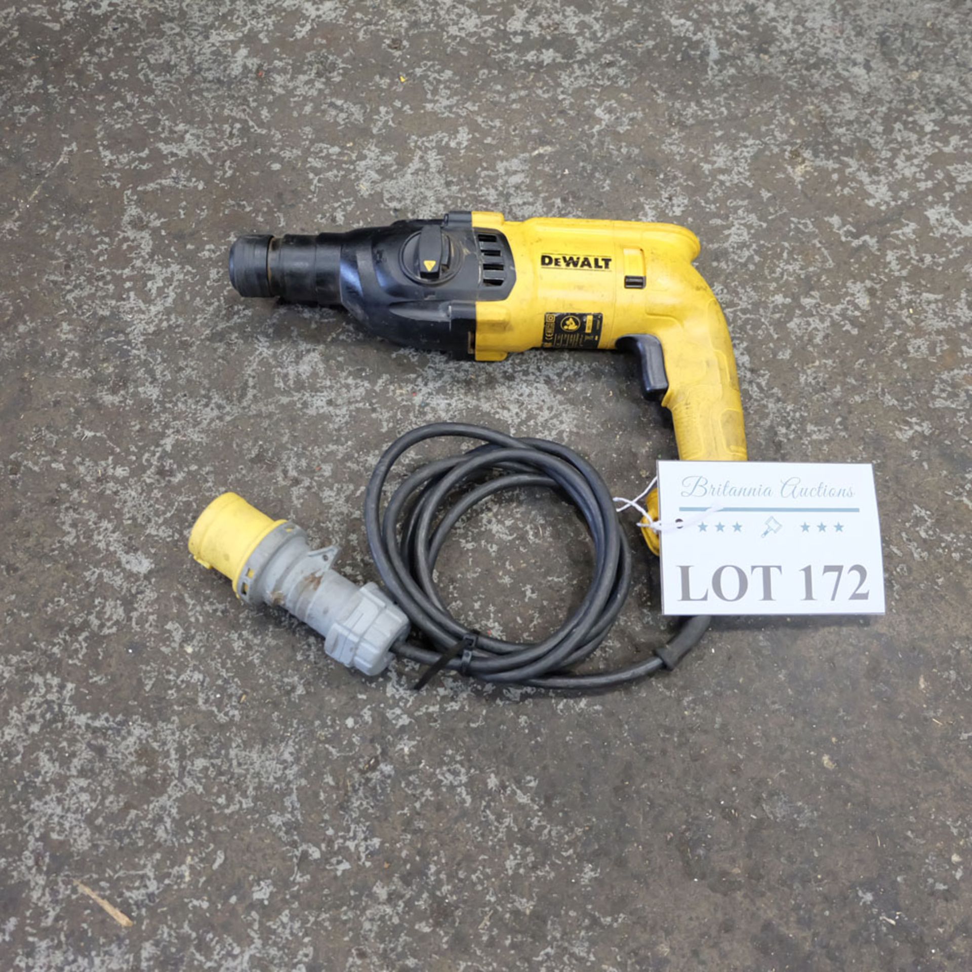 DeWalt Hammer Drill. Model D25033 110V. - Image 2 of 6