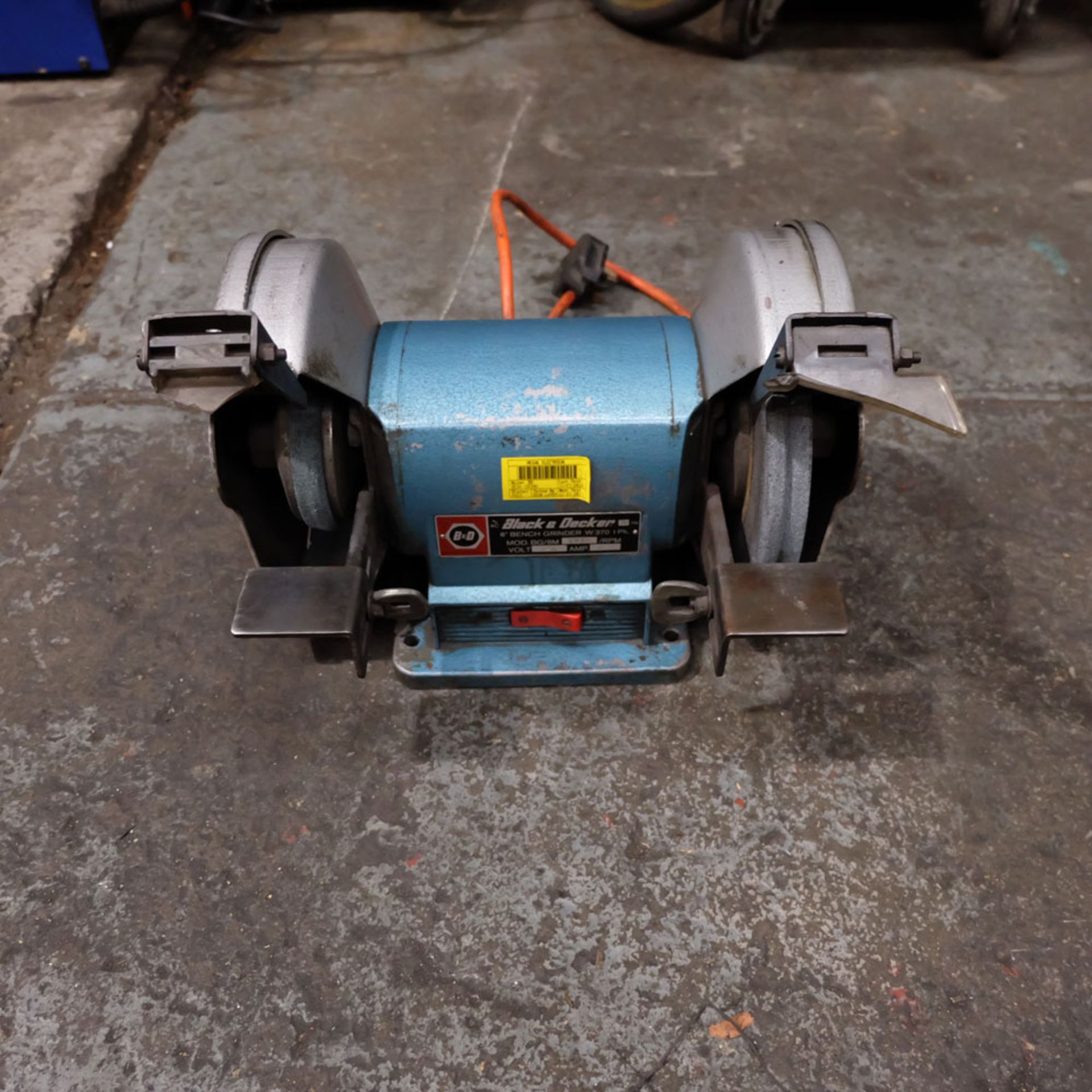 Black & Decker 8" Double Ended Bench Grinder.