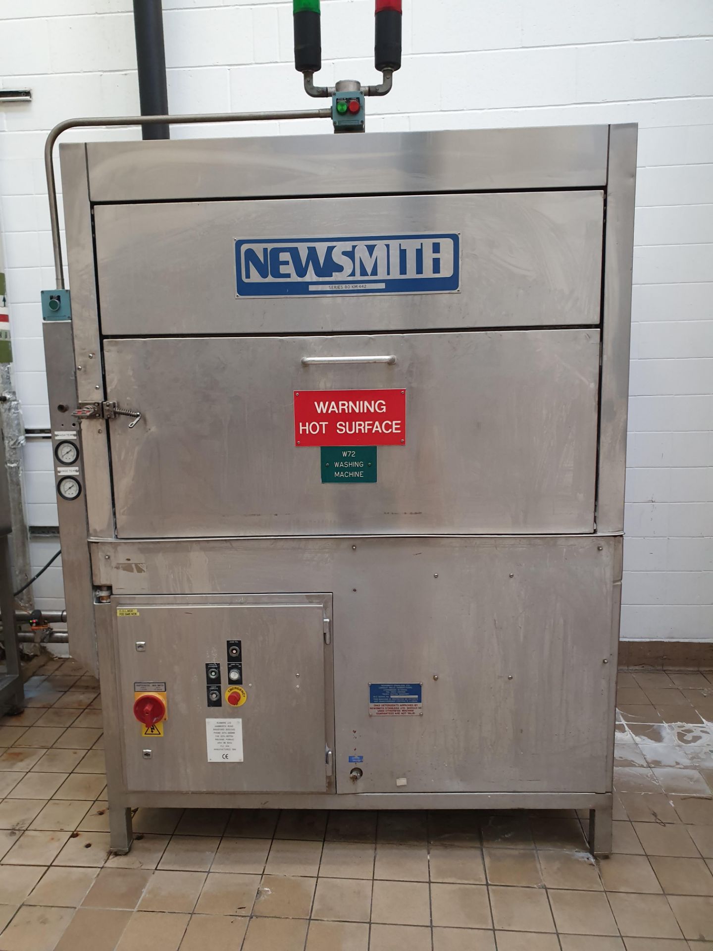 Newsmith stainless steel wash cabinet