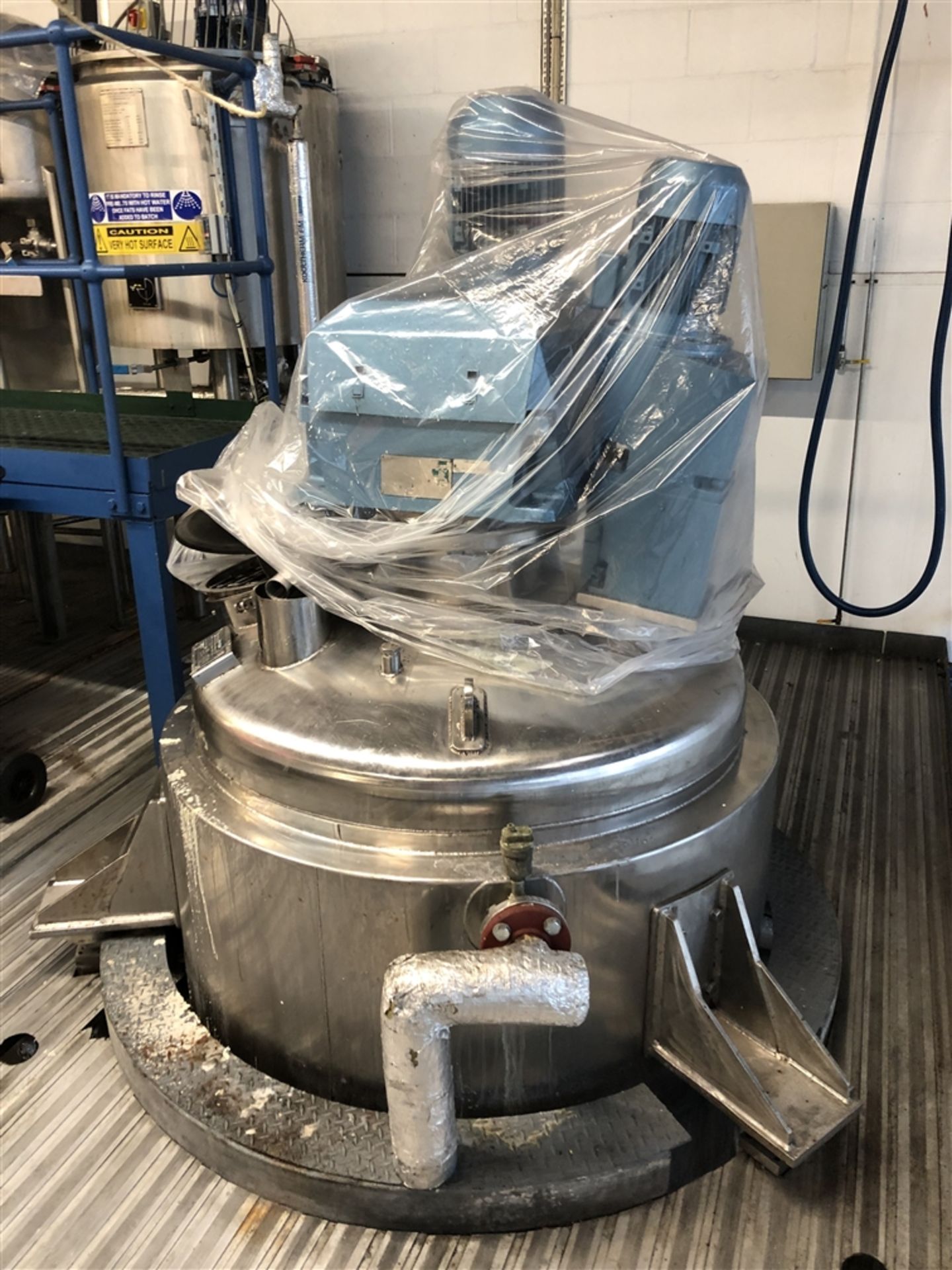 Websters 2000 Litre jacketed mixing vessel with si - Image 3 of 6