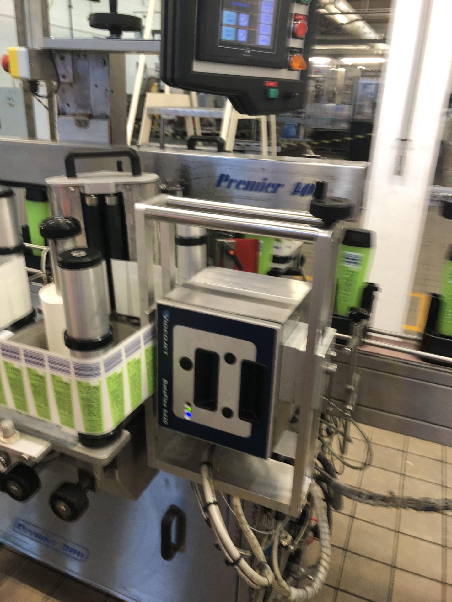 Premier 400 self adhesive front and back labeller *YEAR 2000 - s/n 207 H00* with top hold conveyor - - Image 7 of 8