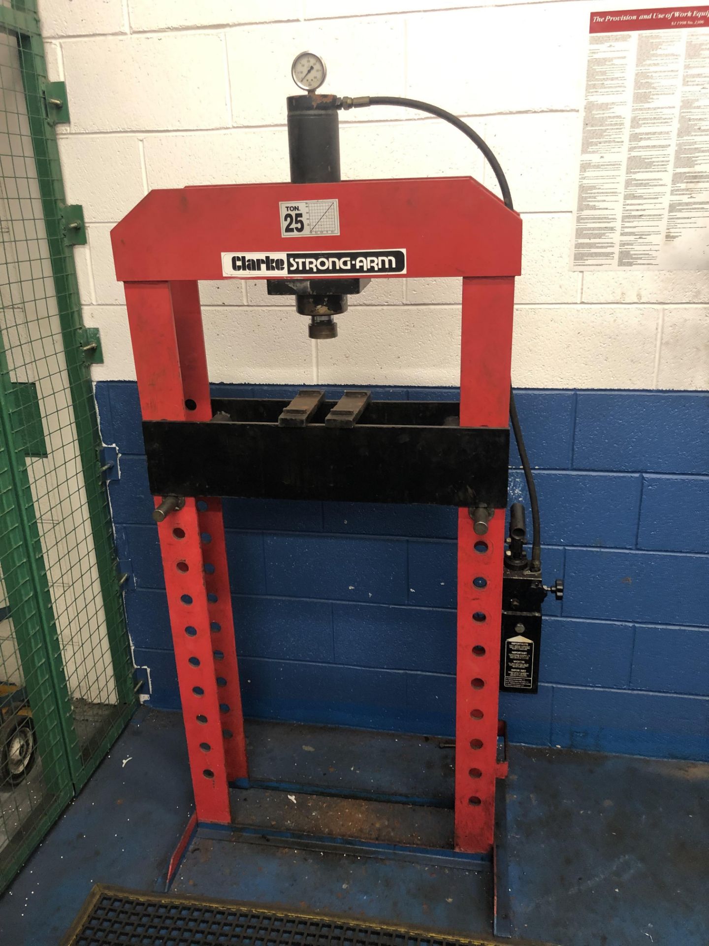 Clarke Strong Arm CSP25F Hydraulic Press *Year 1998, Capacity 2500kg* - Image 3 of 7