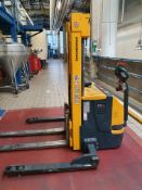 2005 Jungheinrich EJB 14 electric pallet lifter -