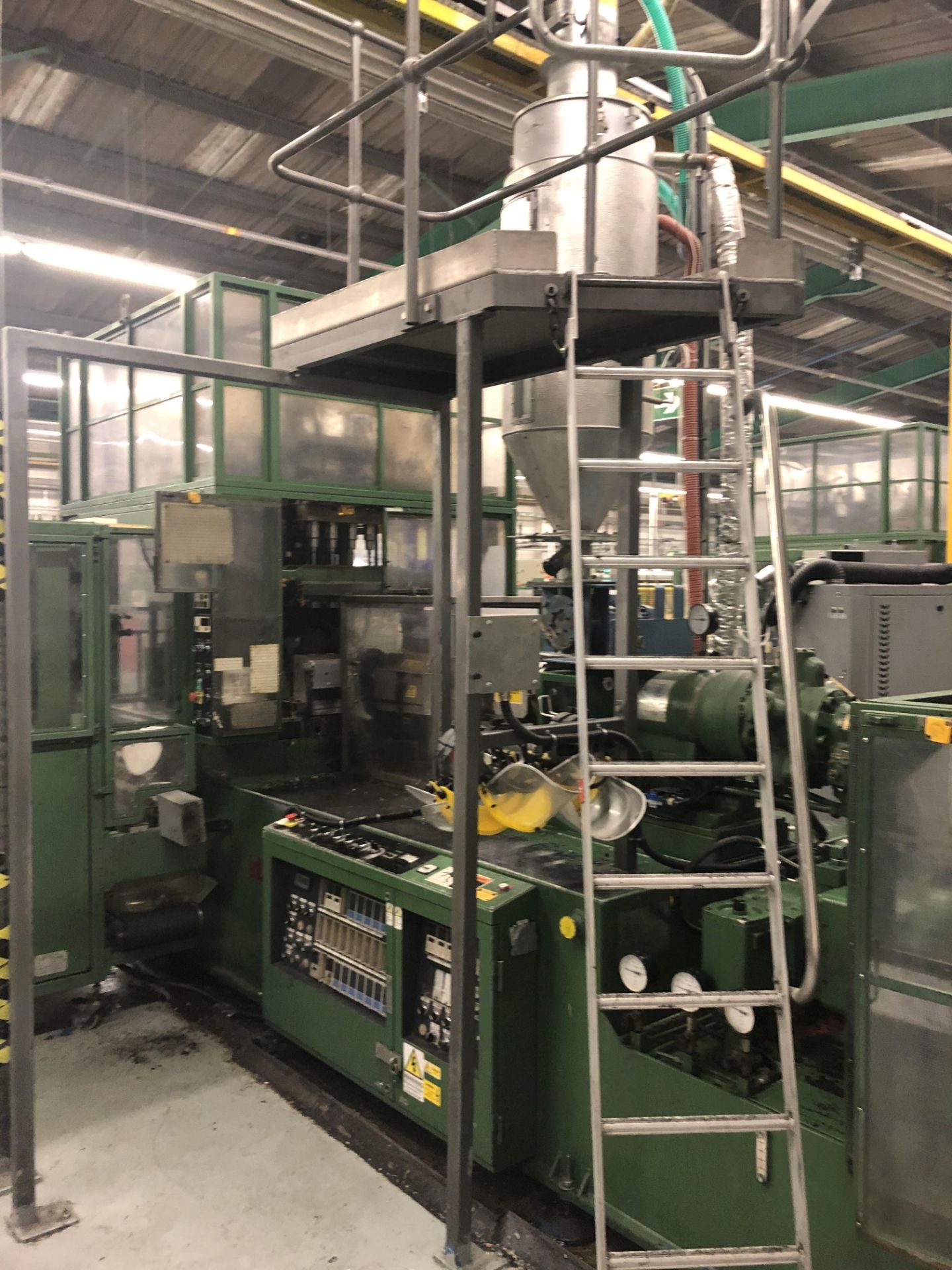 Guide Price - £25,000 - Nissei 250 blow moulding m - Image 10 of 13