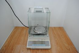 Sartorius Model: LP220S Master Pro Balance (DAMAGED) S/N:61203757