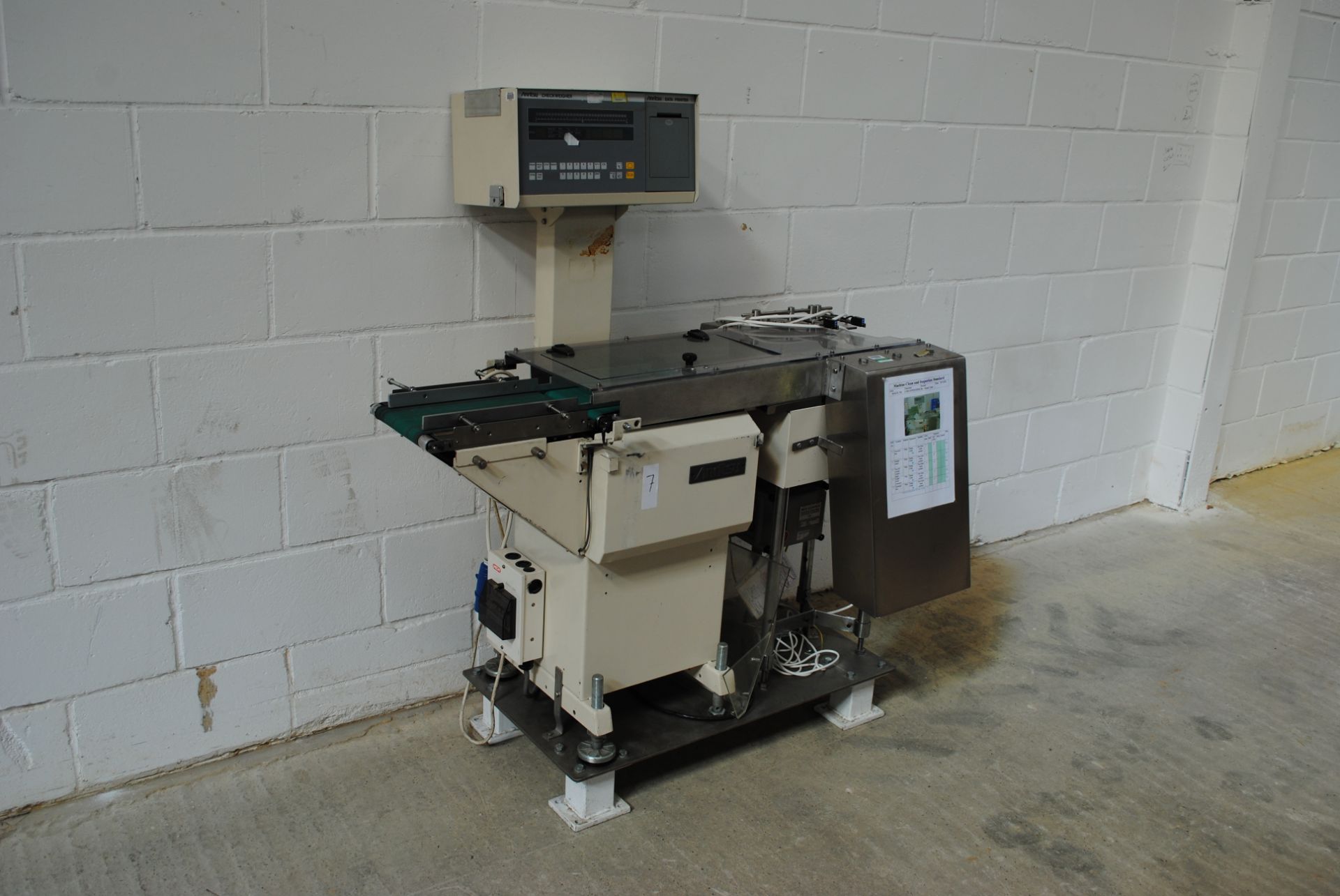 Aniritsu Checkweigher System Model: KW62A1 with Data Printer S/N:080695 - Image 3 of 8