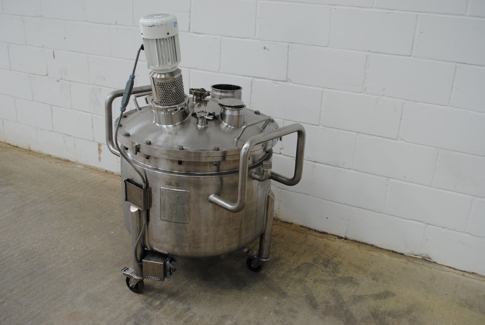 Bibby's 180 Litre Stainless Steel Jacketed Mixing Vessel With Agitator, Shell - 2.2, Jacket - 5.57 - Image 2 of 8