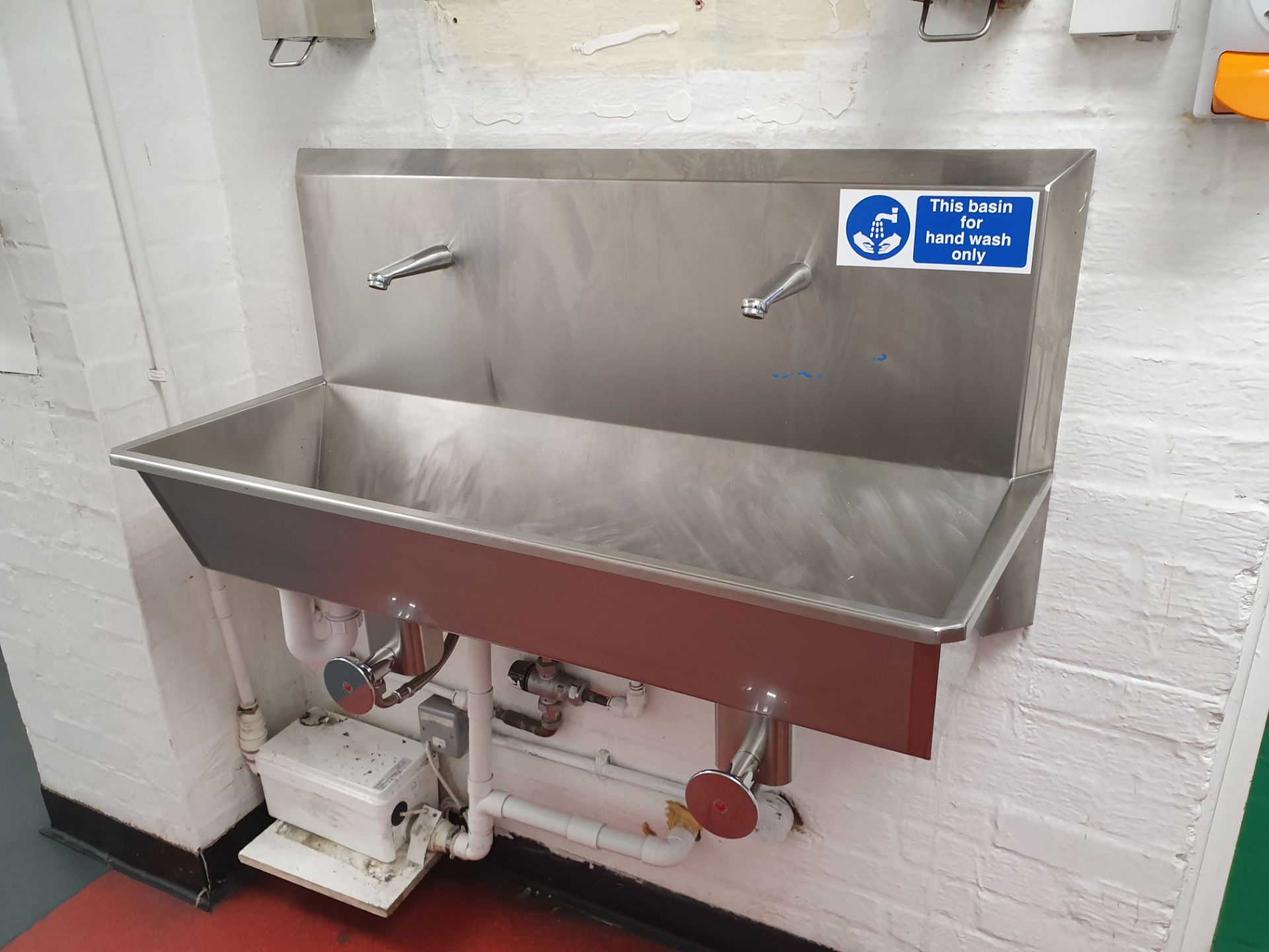 Stainless Steel Twin Station Knee Operated Sink