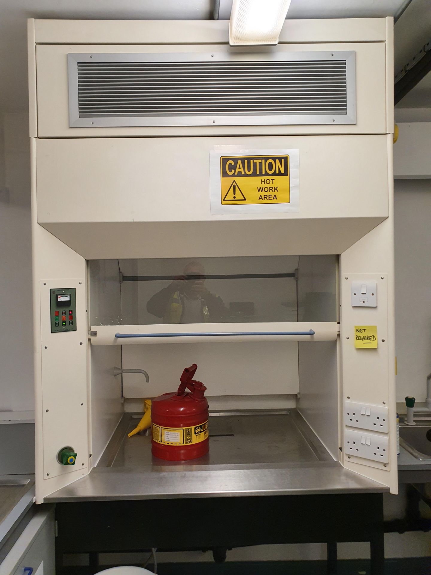 Mach-Aire Laminar Air Flow Cabinet - Image 4 of 4