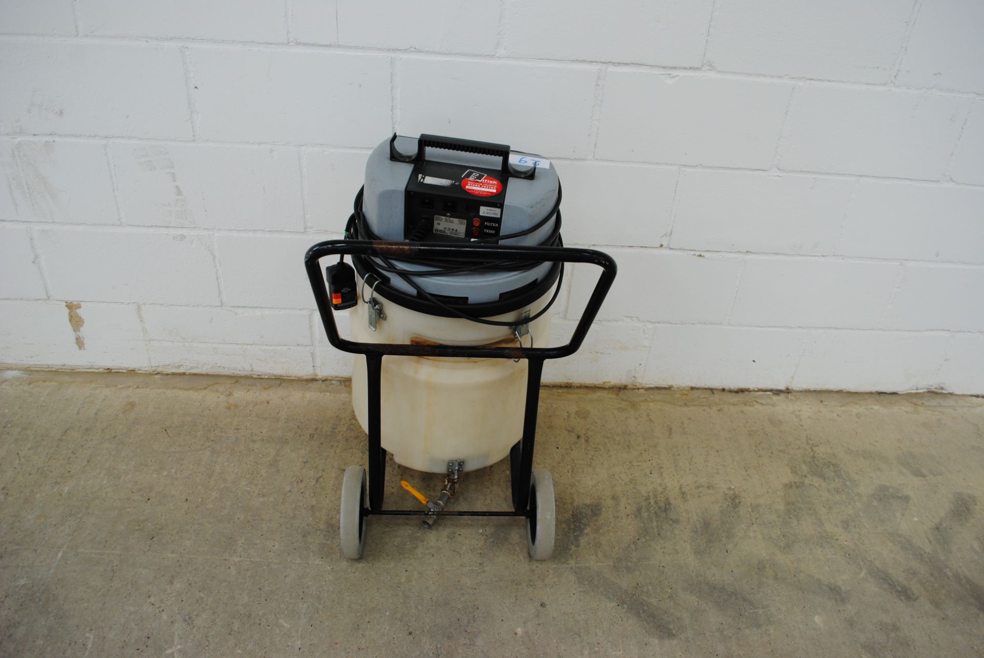 IUGFZNilfisk UZ 778 HD Series Industrial Vaccum S/N:0039 00002 - Image 4 of 5