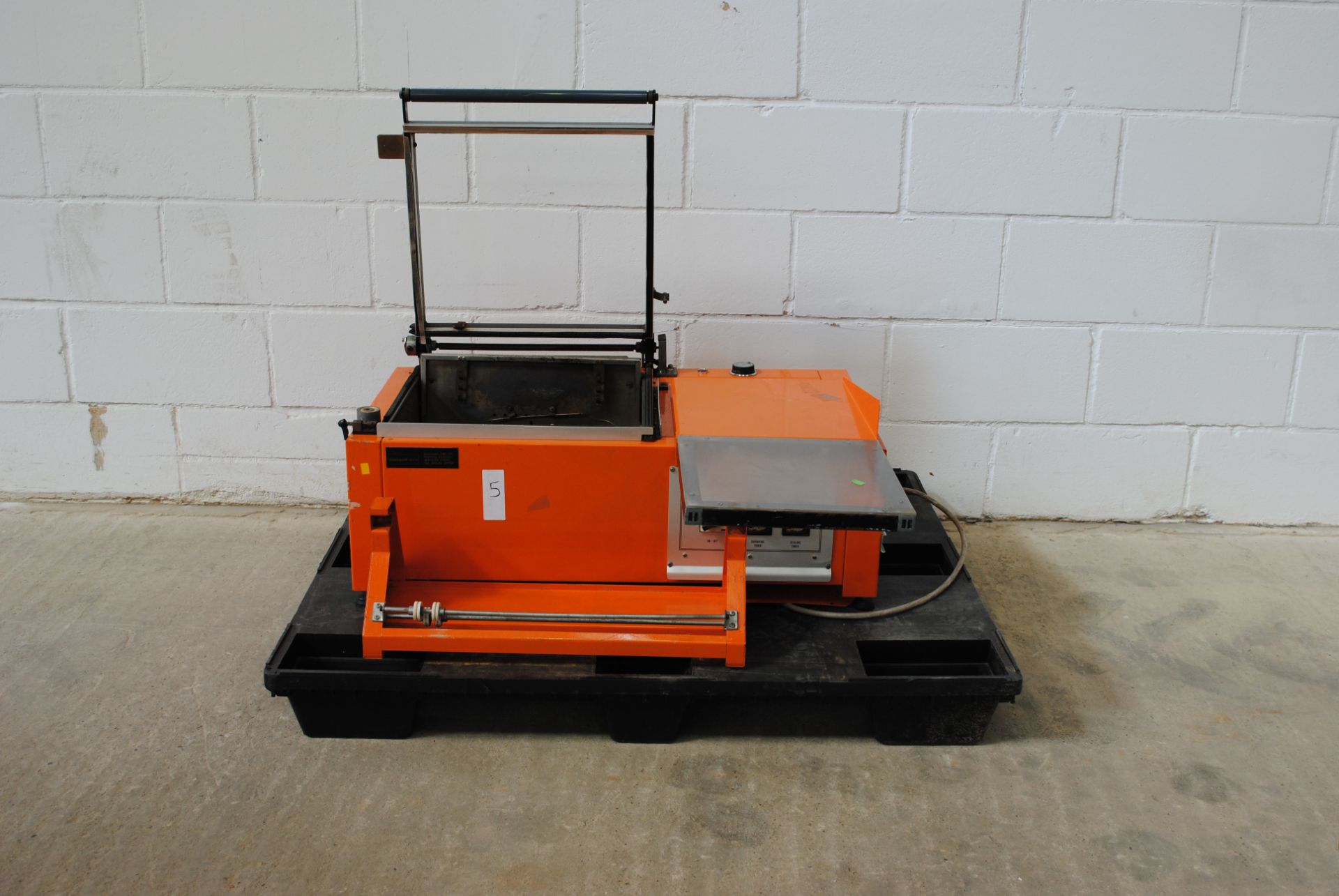 Quick Pack Ltd Model-3458 Semi Automatic Shrink Wrapping Machine Min:75 V.220/240 IPH KW-3.25 HZ.