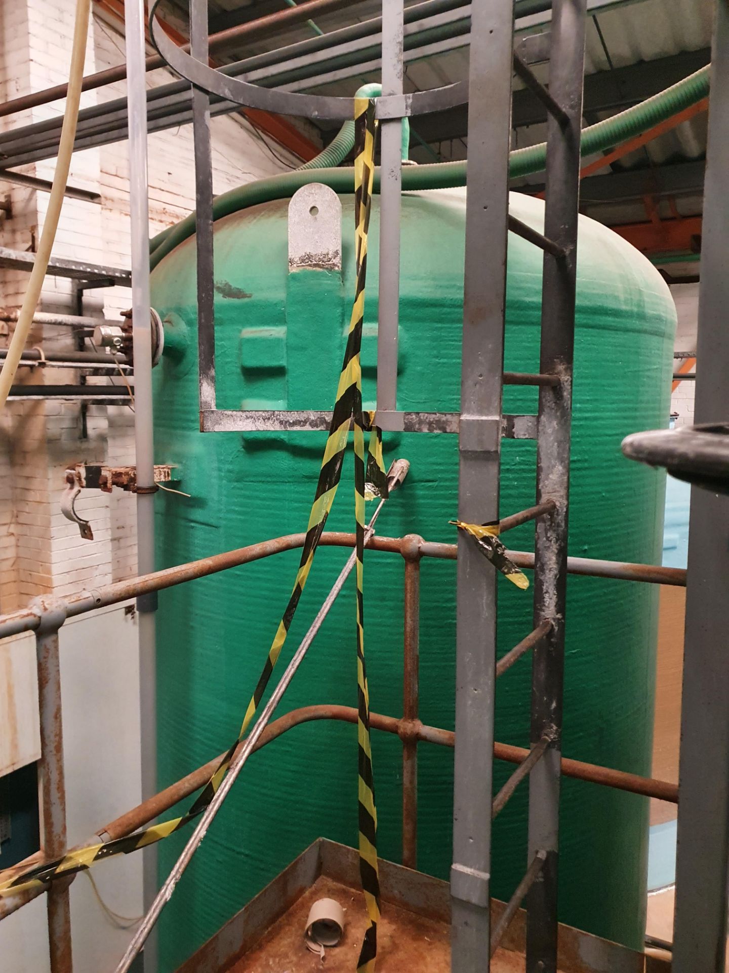 20,000 Litre Fibreglass Storage Tank with Top & Bottom Manway - Image 2 of 2