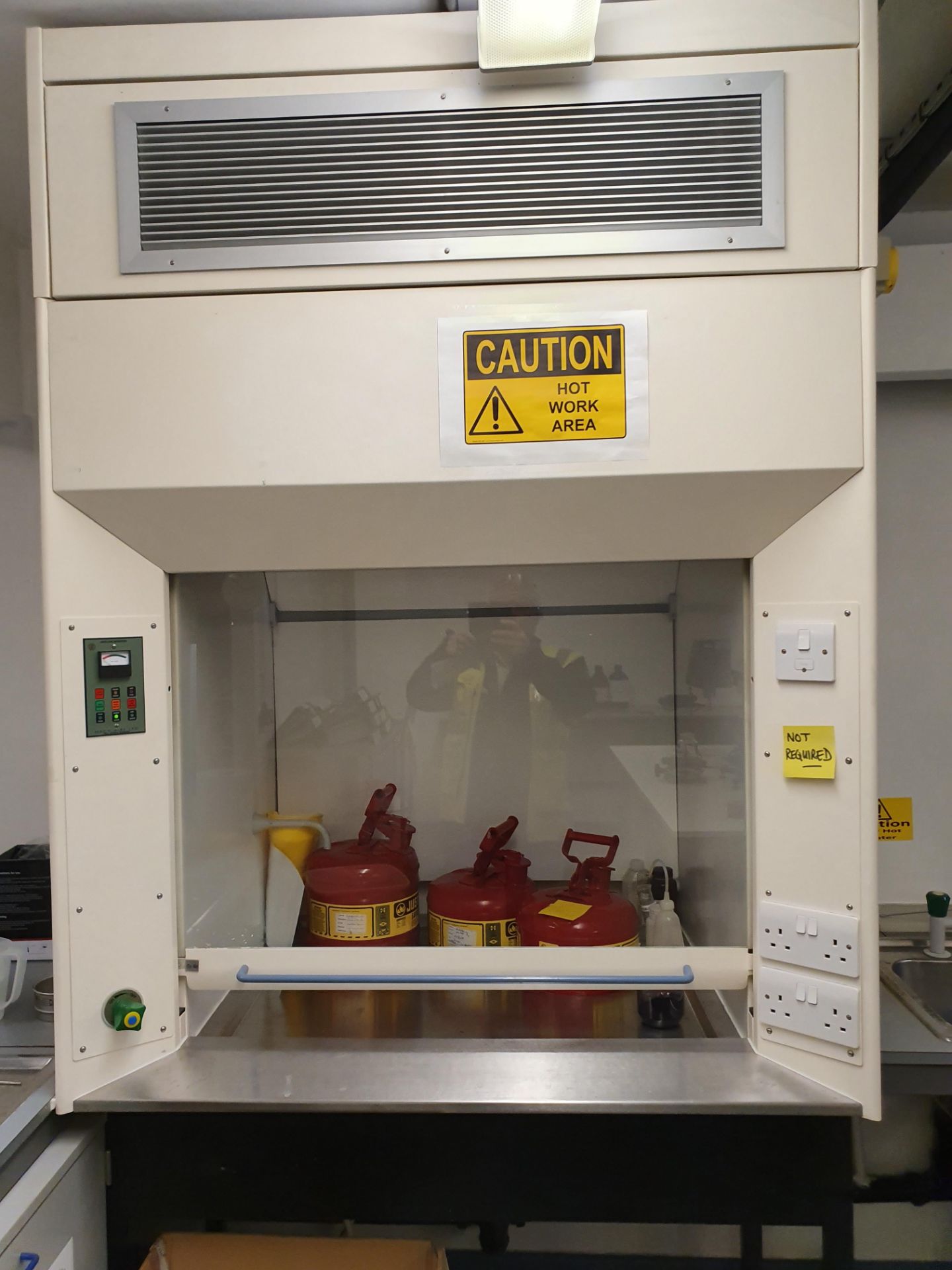 Mach-Aire Laminar Air Flow Cabinet