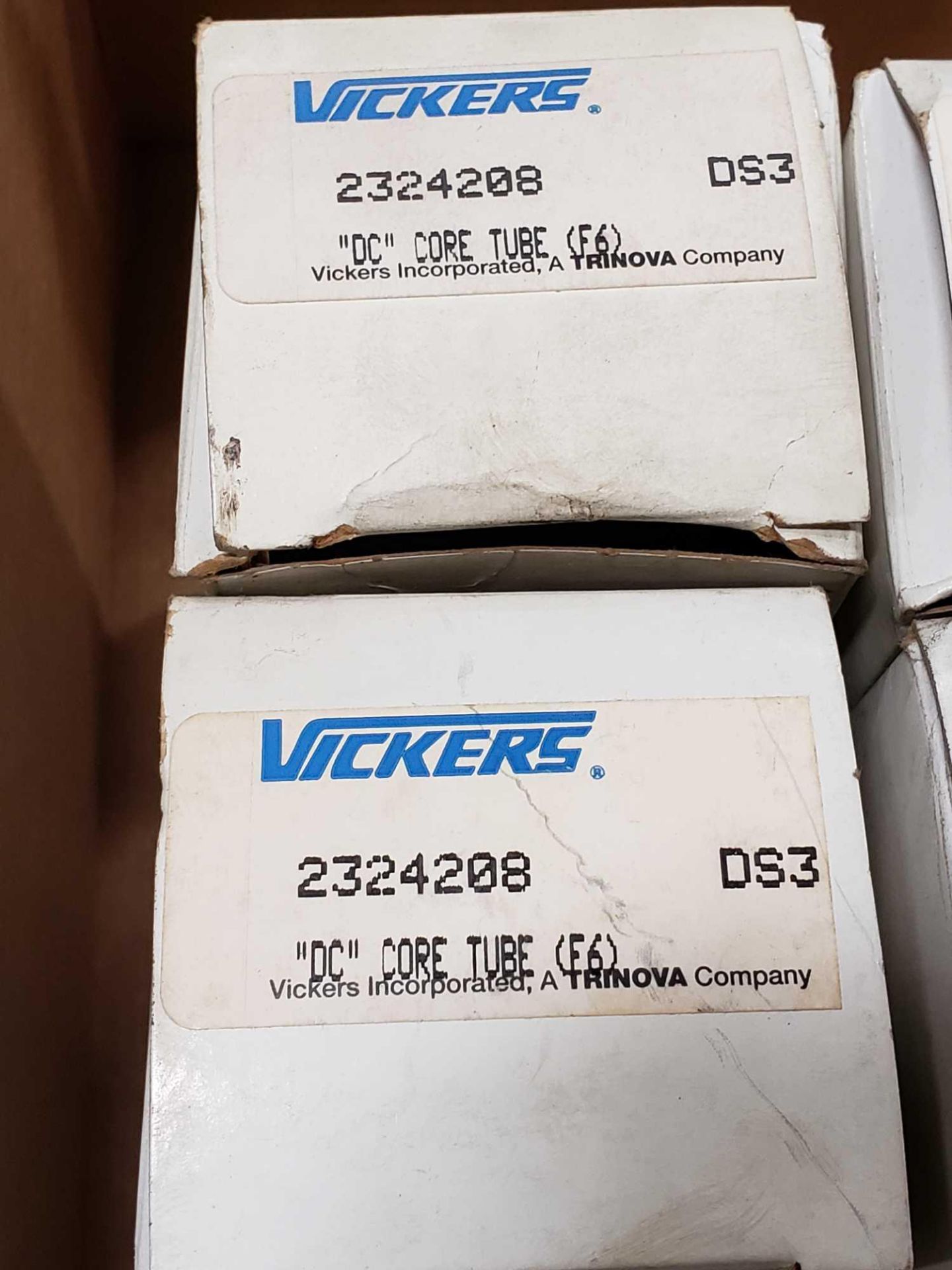 Qty 5 - Vickers core tube part number 2324208 for model DGSME-01-20-T8 plate. New in box. - Image 2 of 3