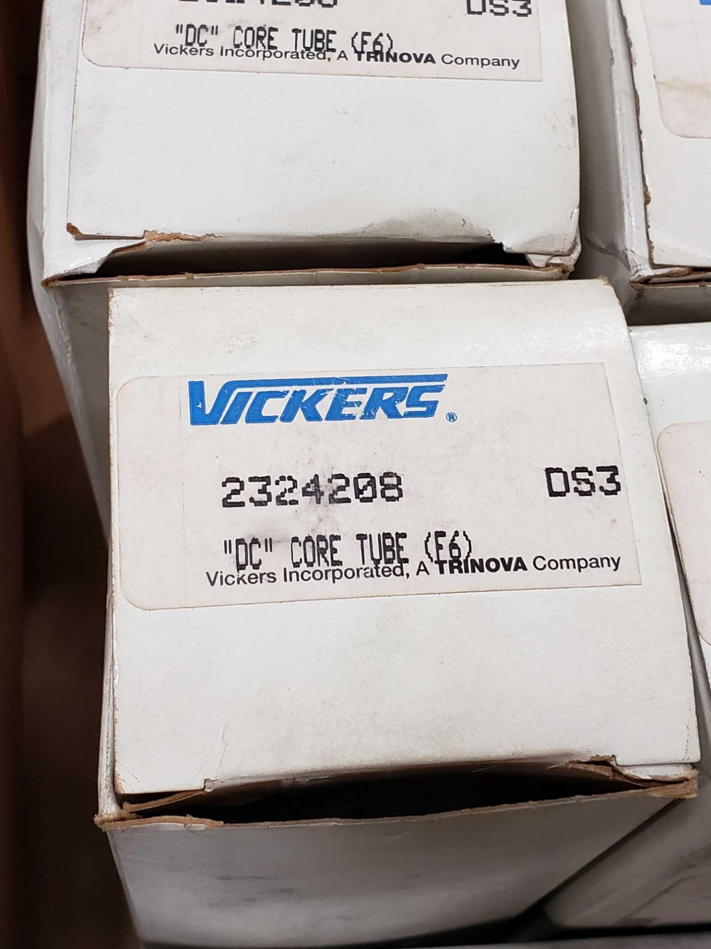 Qty 5 - Vickers core tube part number 2324208 for model DGSME-01-20-T8 plate. New in box. - Image 3 of 3