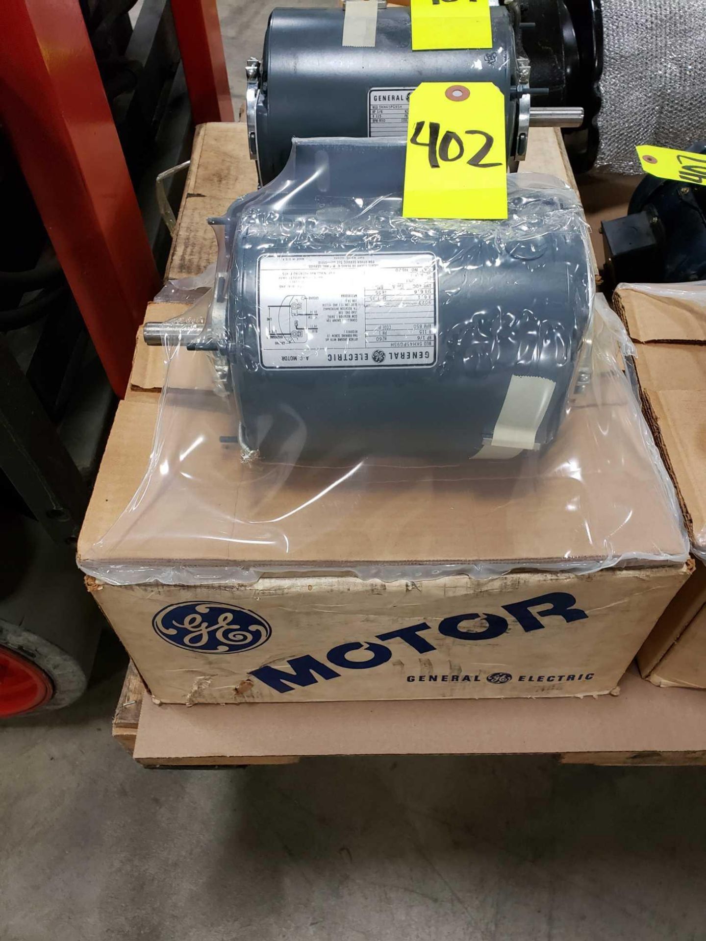 1/6hp GE motor model 5KH45PG95H, single phase 115v, 850rpm. New in box.