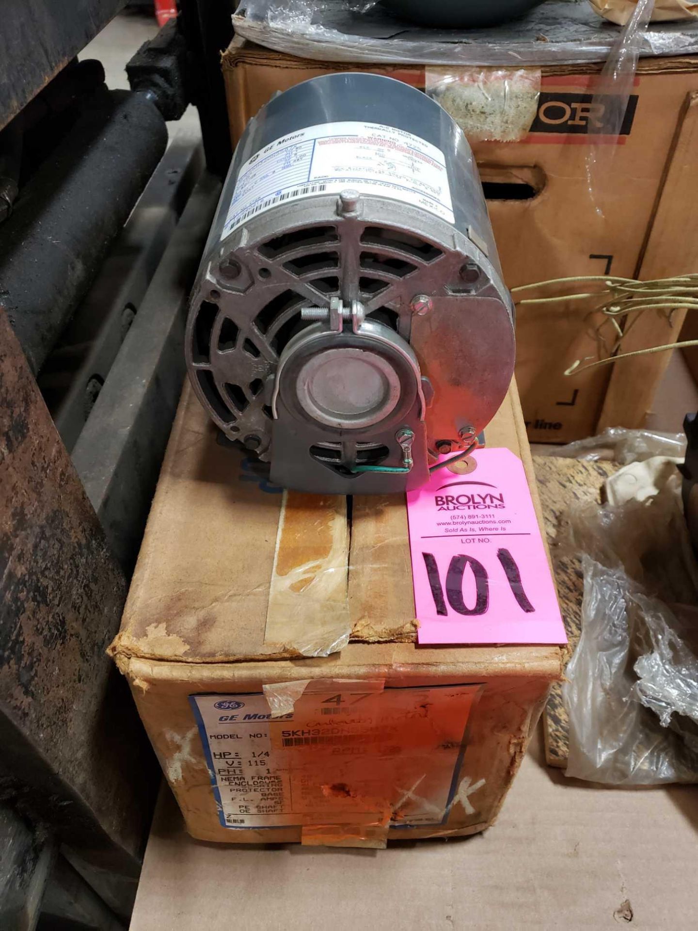 1/4hp GE motors model 5KH32DN5587X, single phase 115v, 1725 rpm, 48Y frame. New in box.