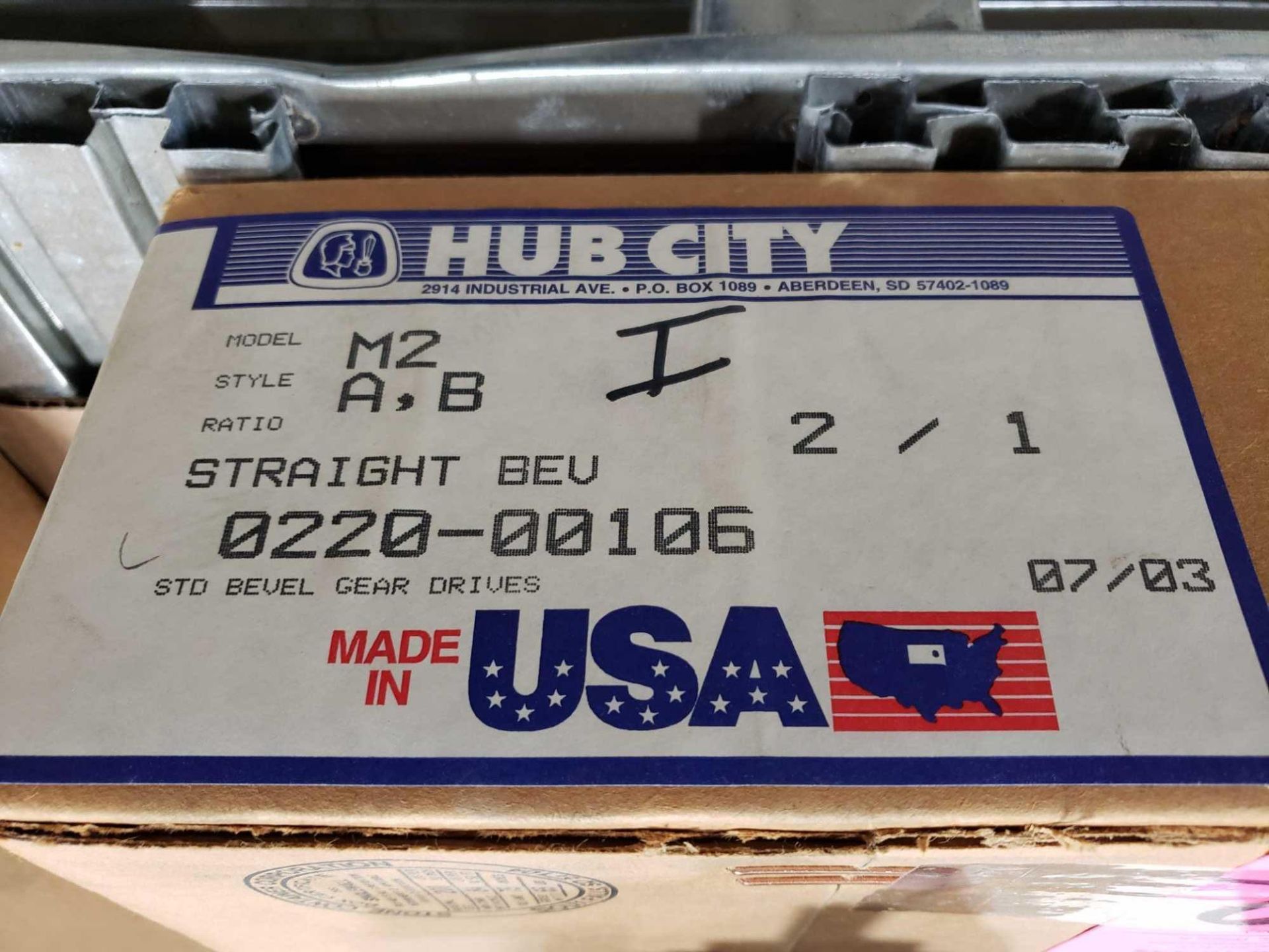 Hub City gear box speed reducer model M2, ratio 2?1, style AB. New in box. - Image 4 of 4