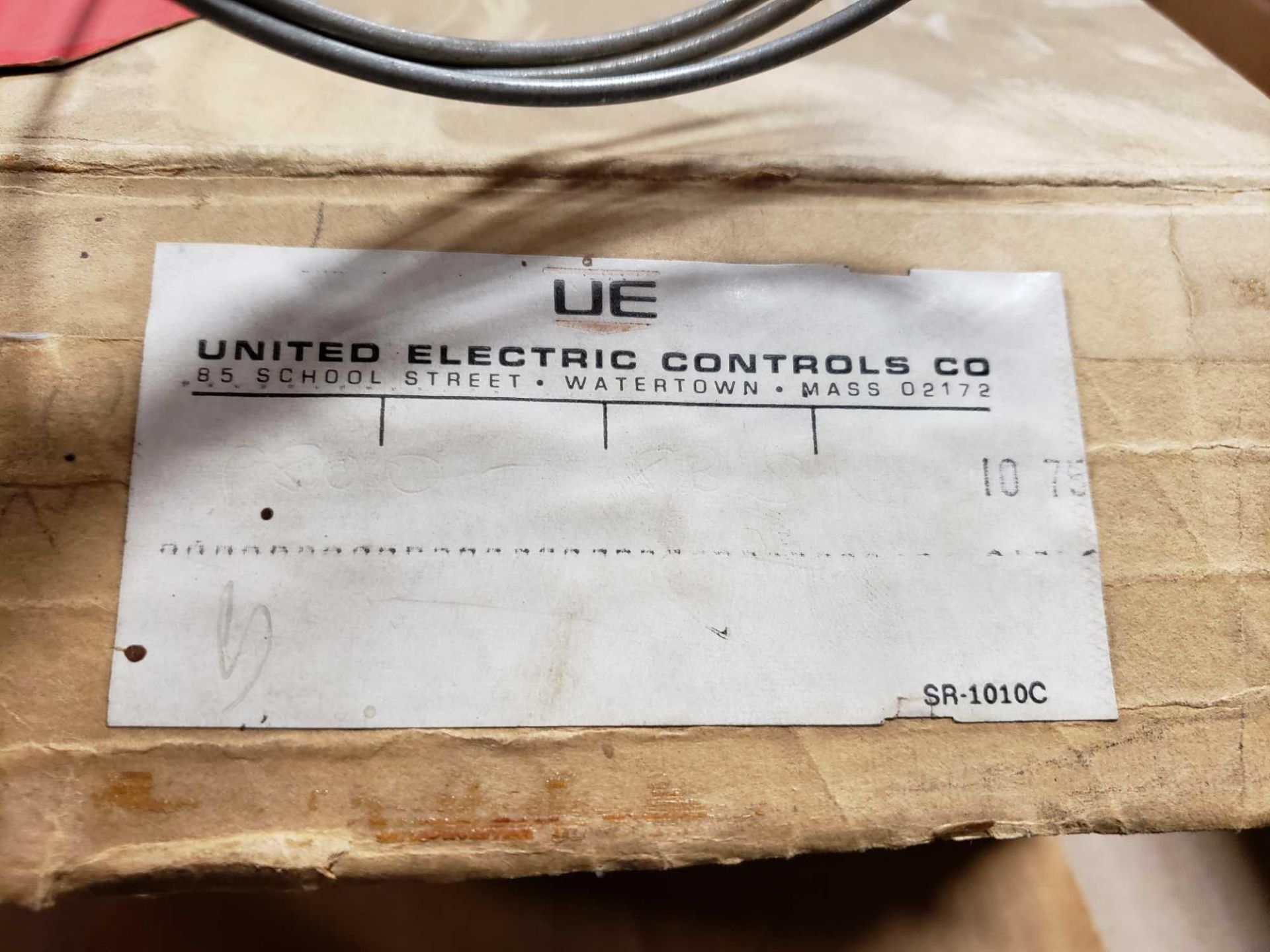 United Electric controls UE model 8BS. New in box. - Image 2 of 4