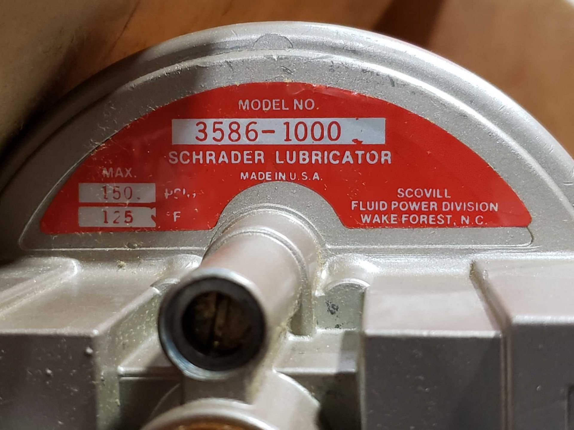 Schrader lubricator model 3586-1000. New in box. - Image 2 of 3