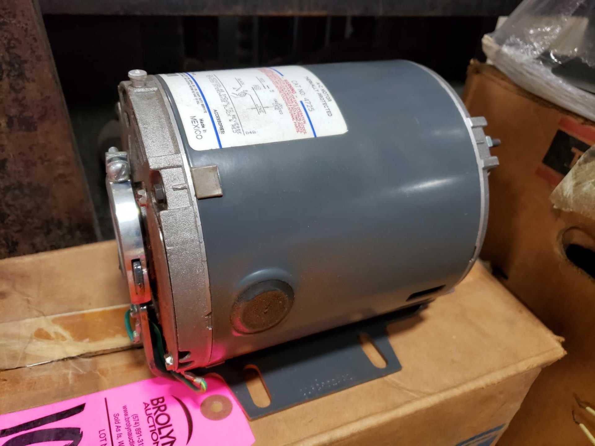 1/4hp GE motors model 5KH32DN5587X, single phase 115v, 1725 rpm, 48Y frame. New in box. - Image 2 of 5