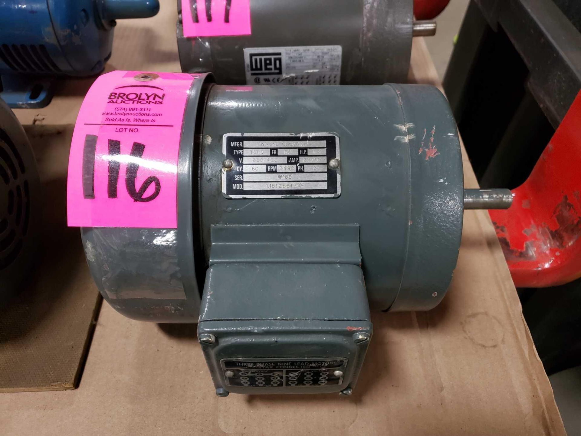 1/2hp Wayne Electic motor, 3 phase, 230/460v, 3490rpm, 56 frame. Appears unused old stock with wear