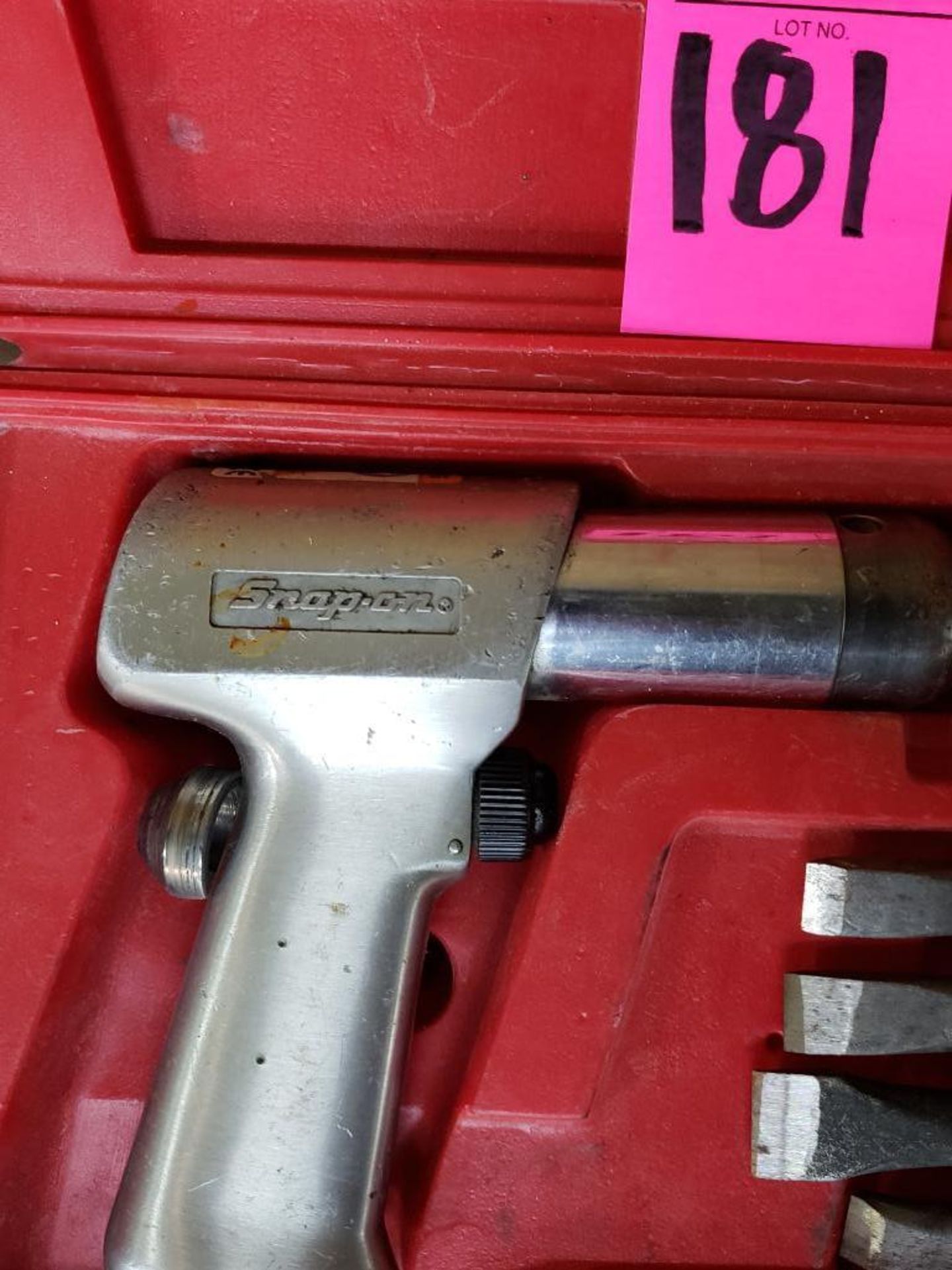 Snap-On air chisel with case. - Image 2 of 3