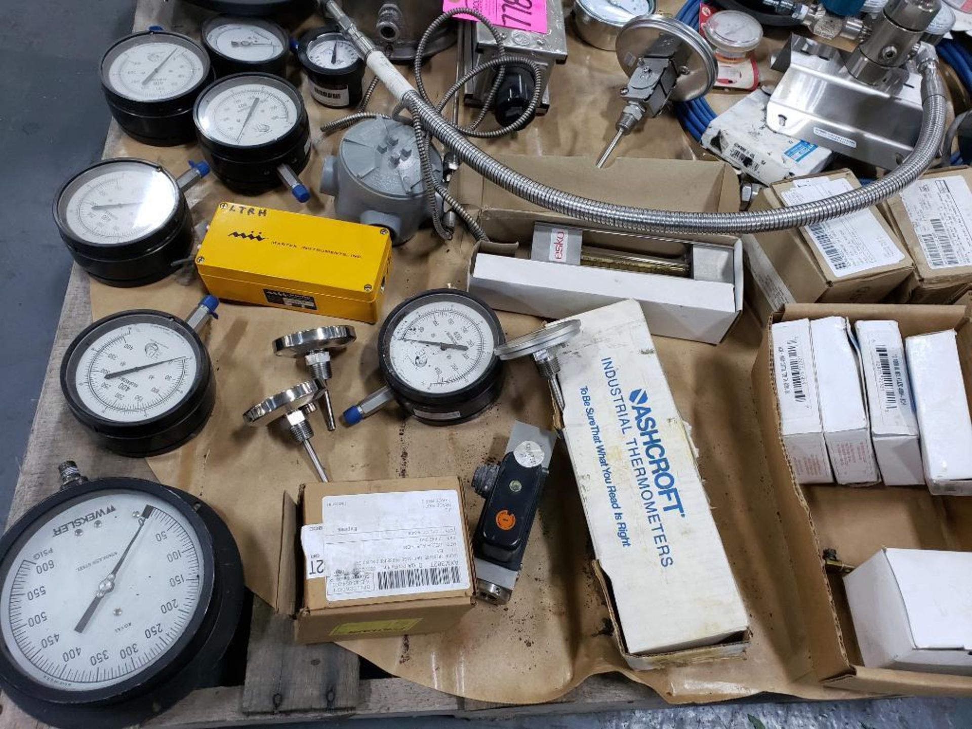 Pallet of assorted parts and equipment. - Image 5 of 7