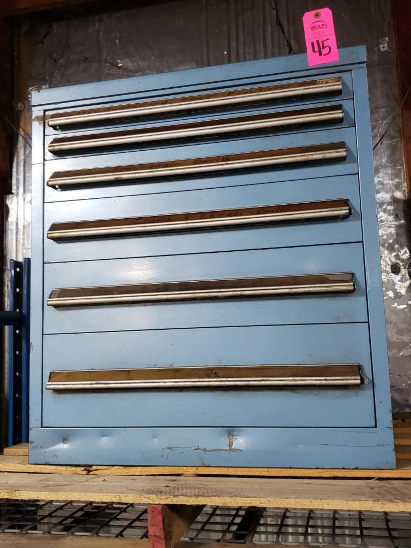 6 drawer Stanley Vidmar tool cabinet. Overall dimensions 33.5Tx30Wx29D.