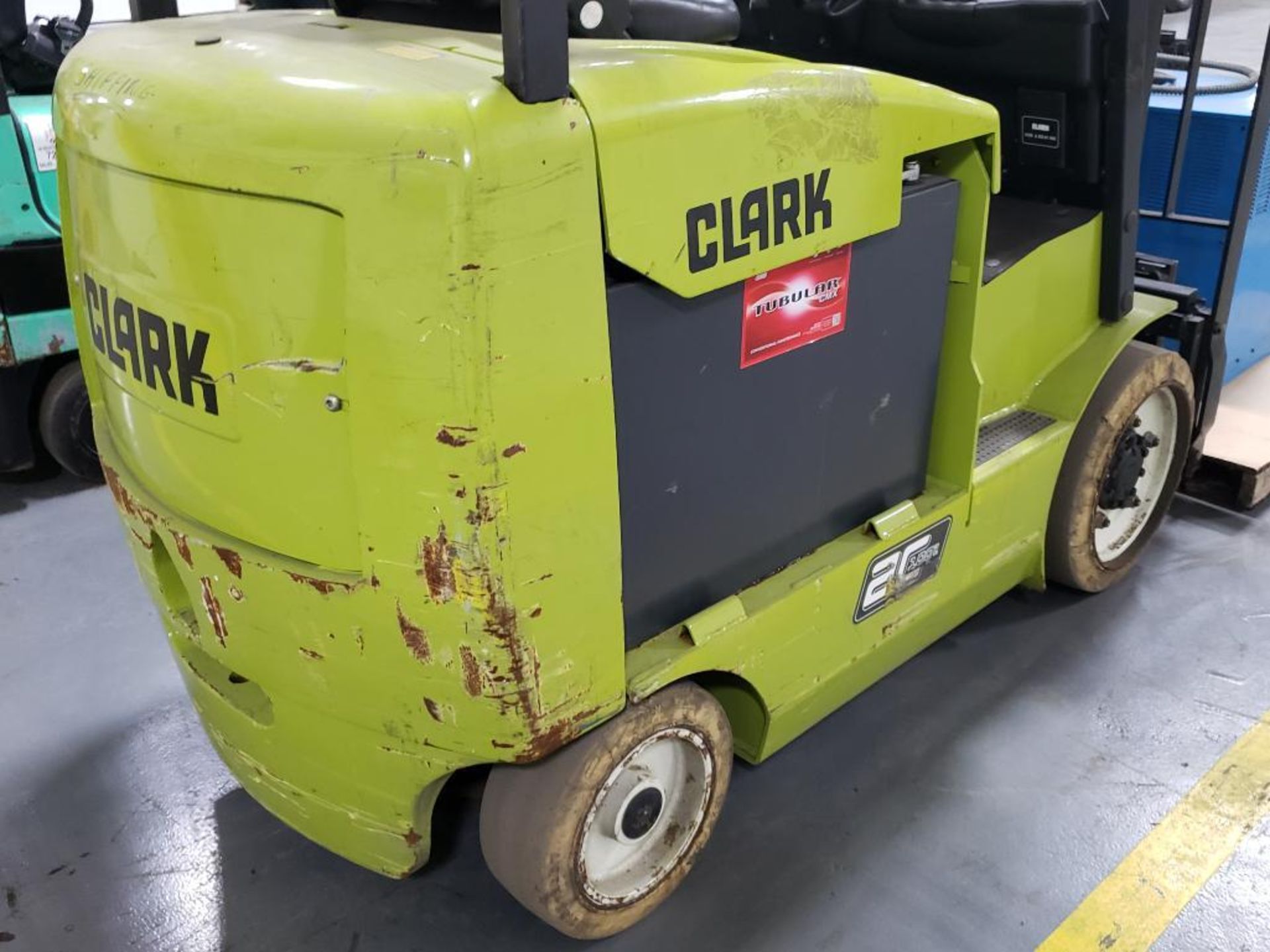 4800lb Clark electric forklift model ECX25. 3 stage 189 inch lift height with sideshift. 765hrs. - Bild 4 aus 14