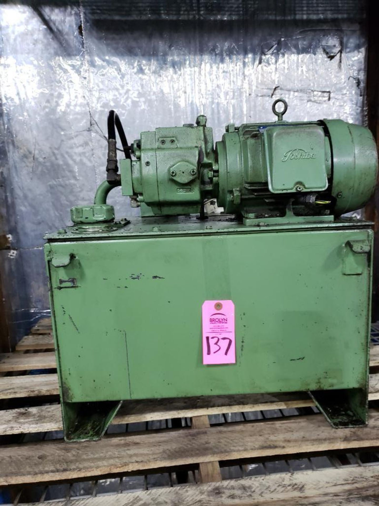 Yuken hydraulic power pack. 2.2kw toshiba 3 phase motor.