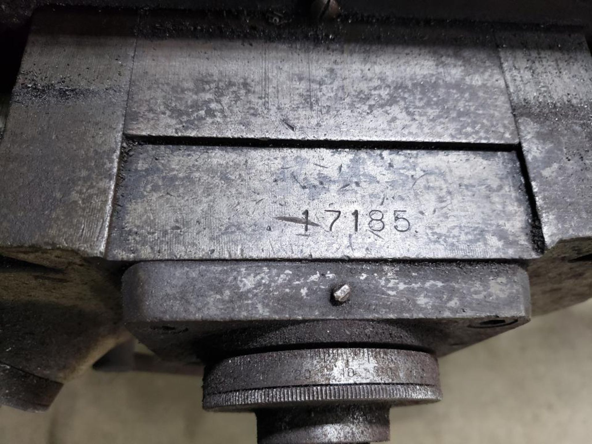 Bridgeport J-head mill, power feed table. Serial number 17185, Mfg year 1953. - Image 8 of 9