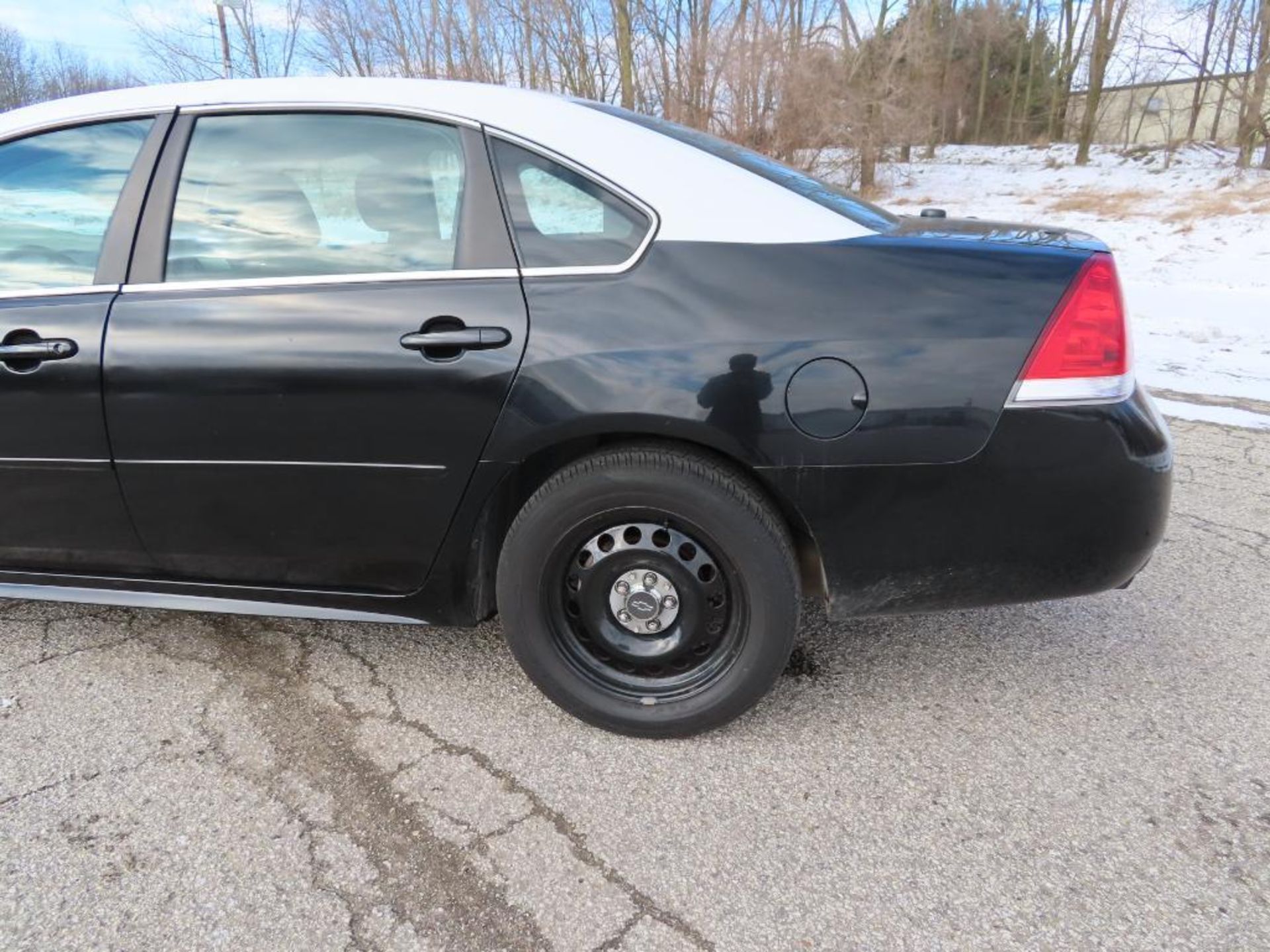 2011 Chevrolet Impala Police Car. 110,668 miles. VIN 2G1WD5E35C1156275. - Image 5 of 23