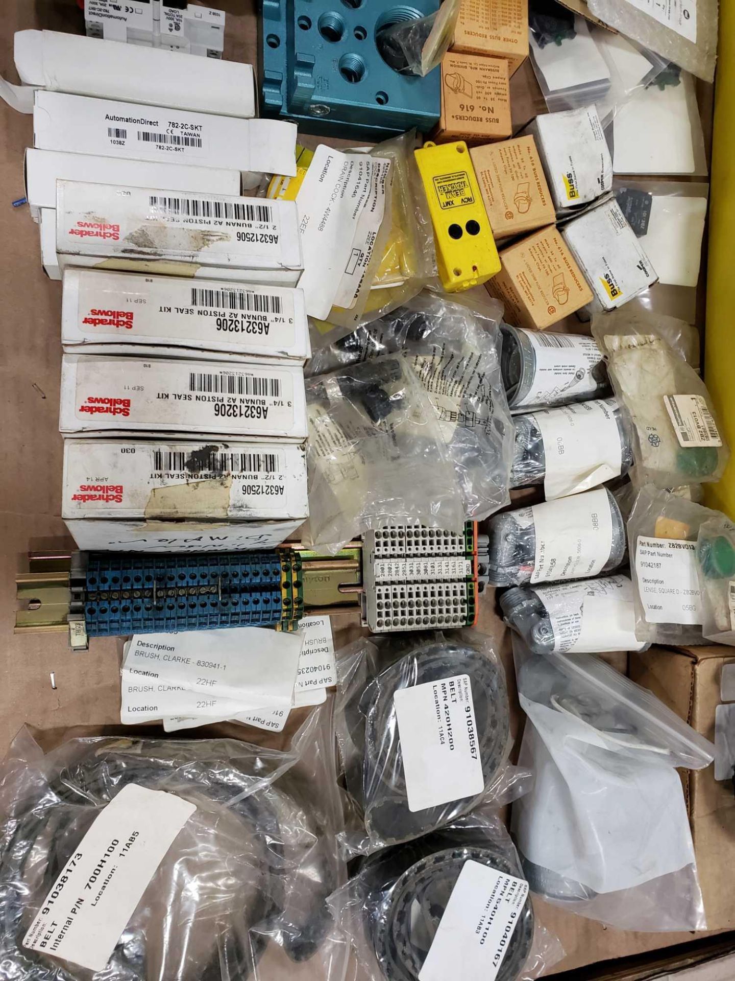Pallet of assorted electrical and parts. - Image 3 of 7