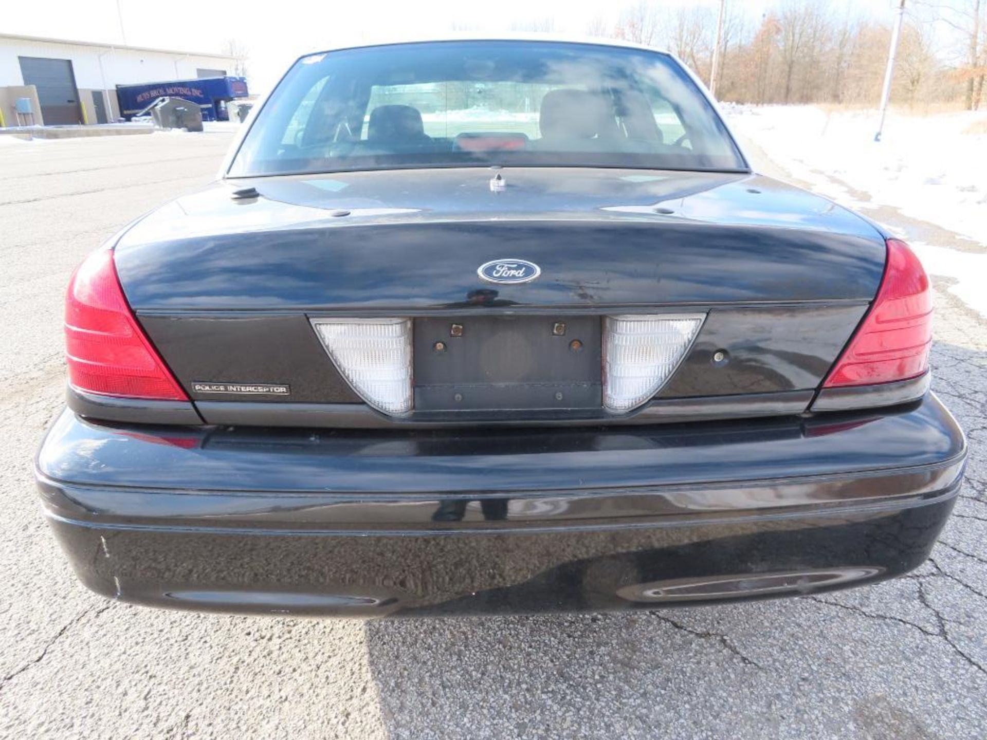 2008 Ford Crown Victoria Police Car. 107,884 miles. VIN 2FAFP71V98X176735. - Image 7 of 22