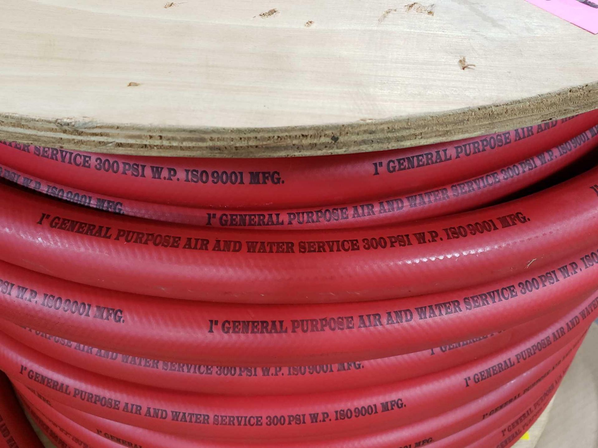 spool of 1" general purpose air and water service hose, 300psi working pressure. New as pictured. - Image 2 of 2