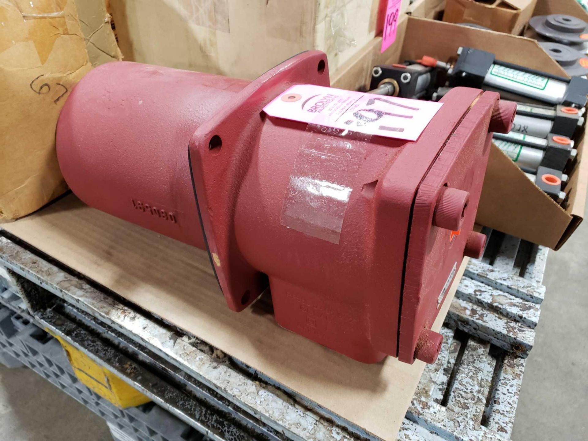 Hycon filter housing. Model RFBNHC660F20B1.1/5. New as pictured.