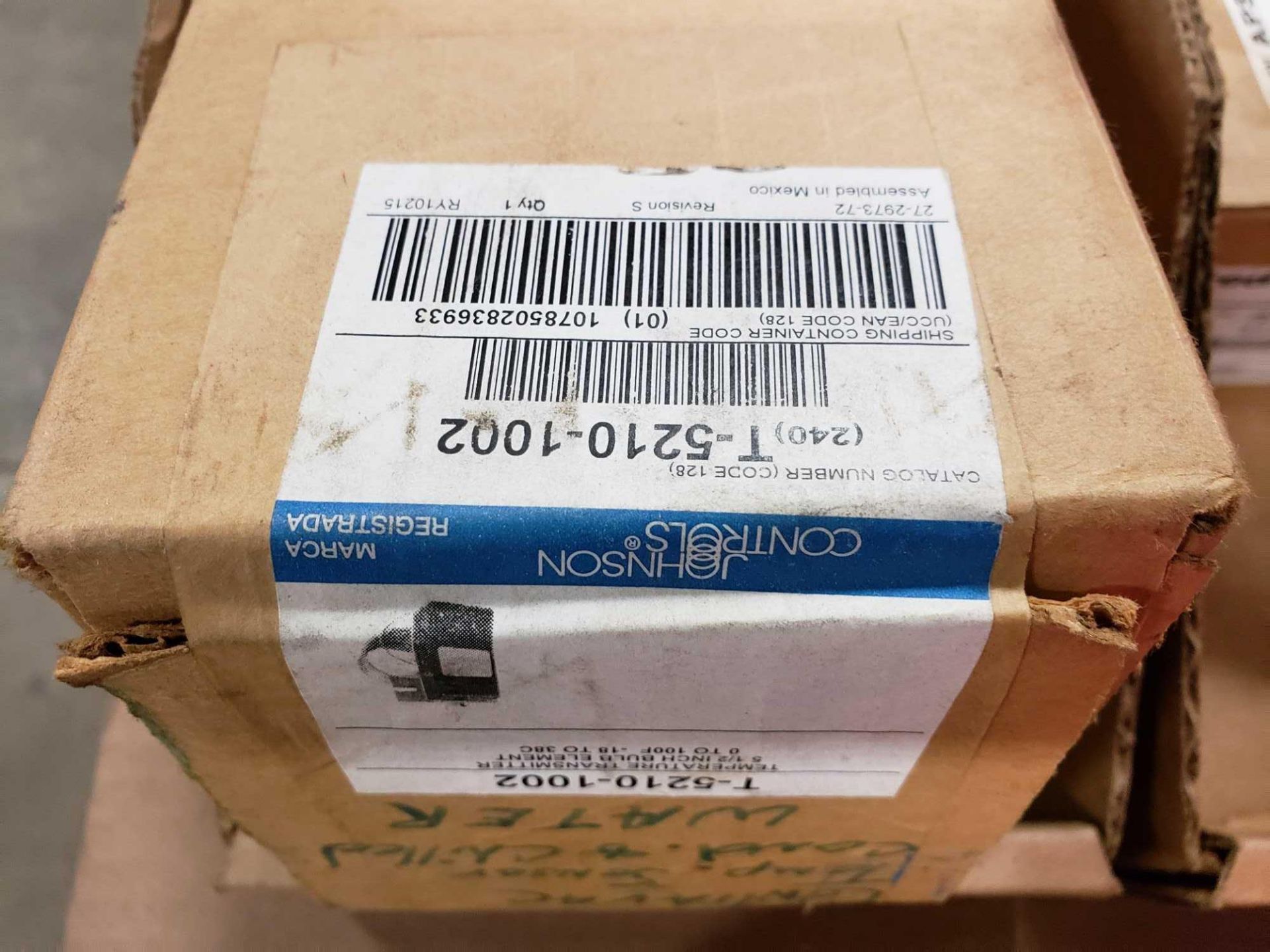 Johnson Controls model T-5210-1002. New in box. - Image 2 of 2