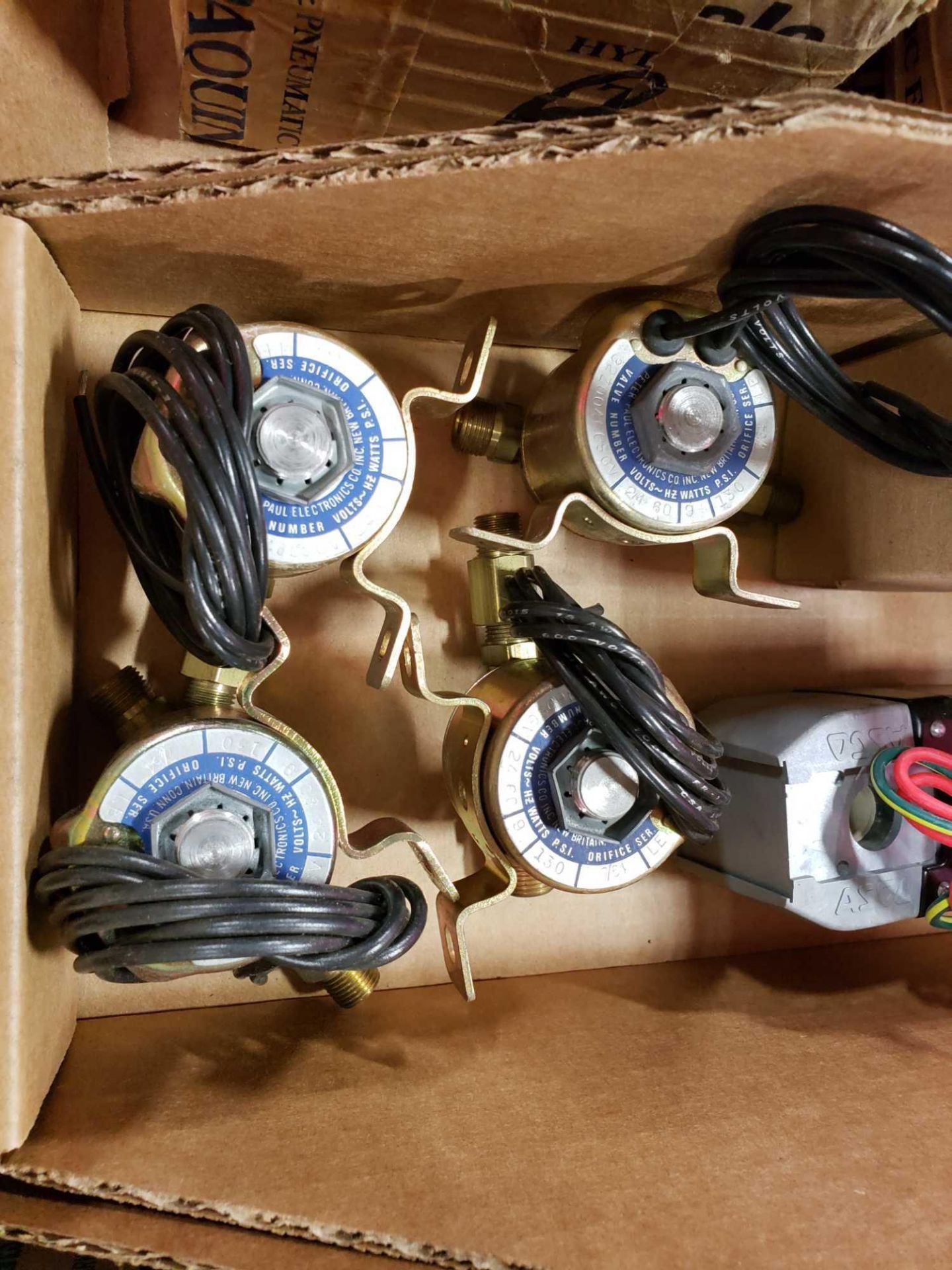 Lot of assorted valves as pictured. New. - Image 2 of 3