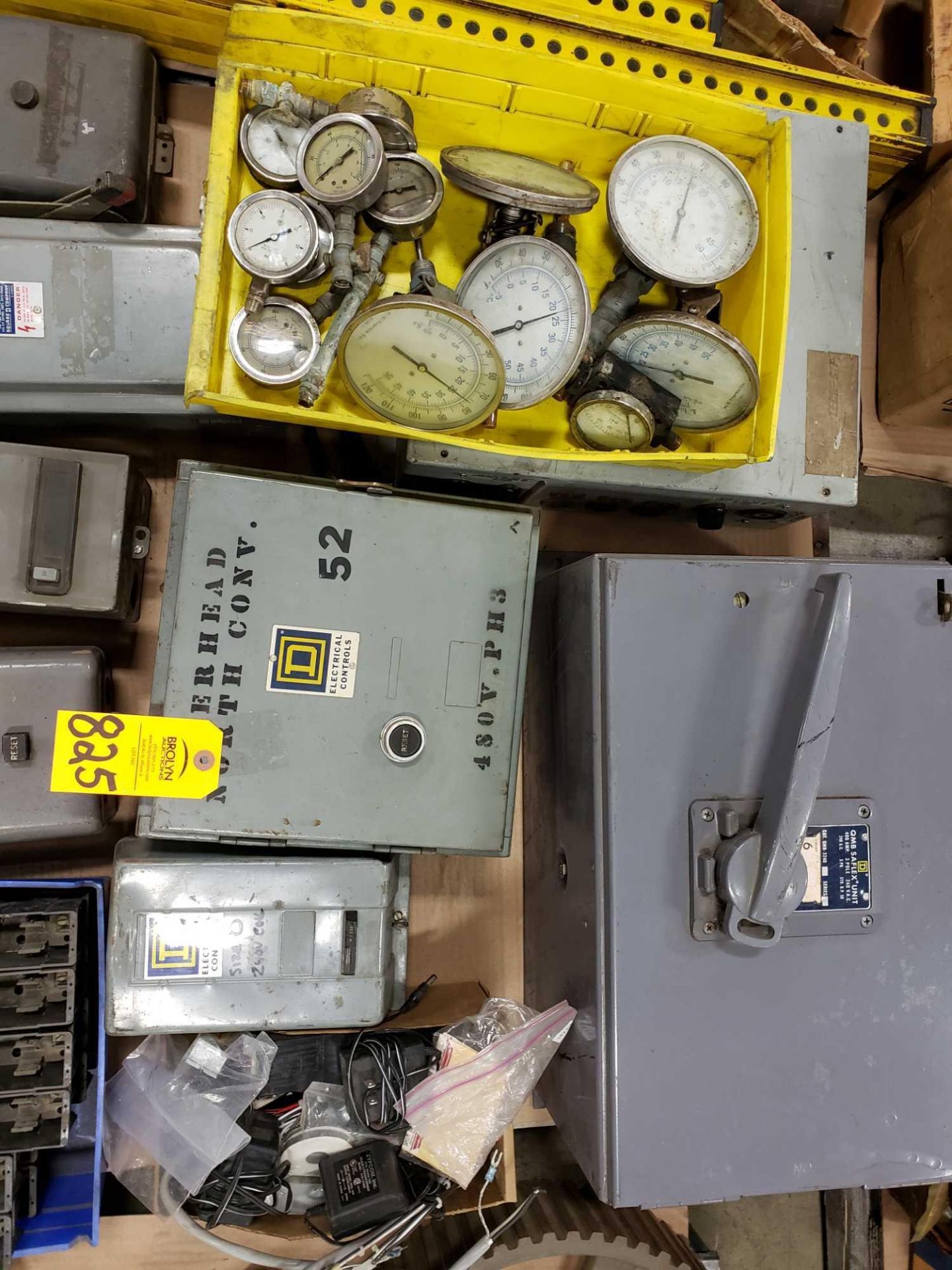 Pallet of assorted parts and equipment. - Image 4 of 4