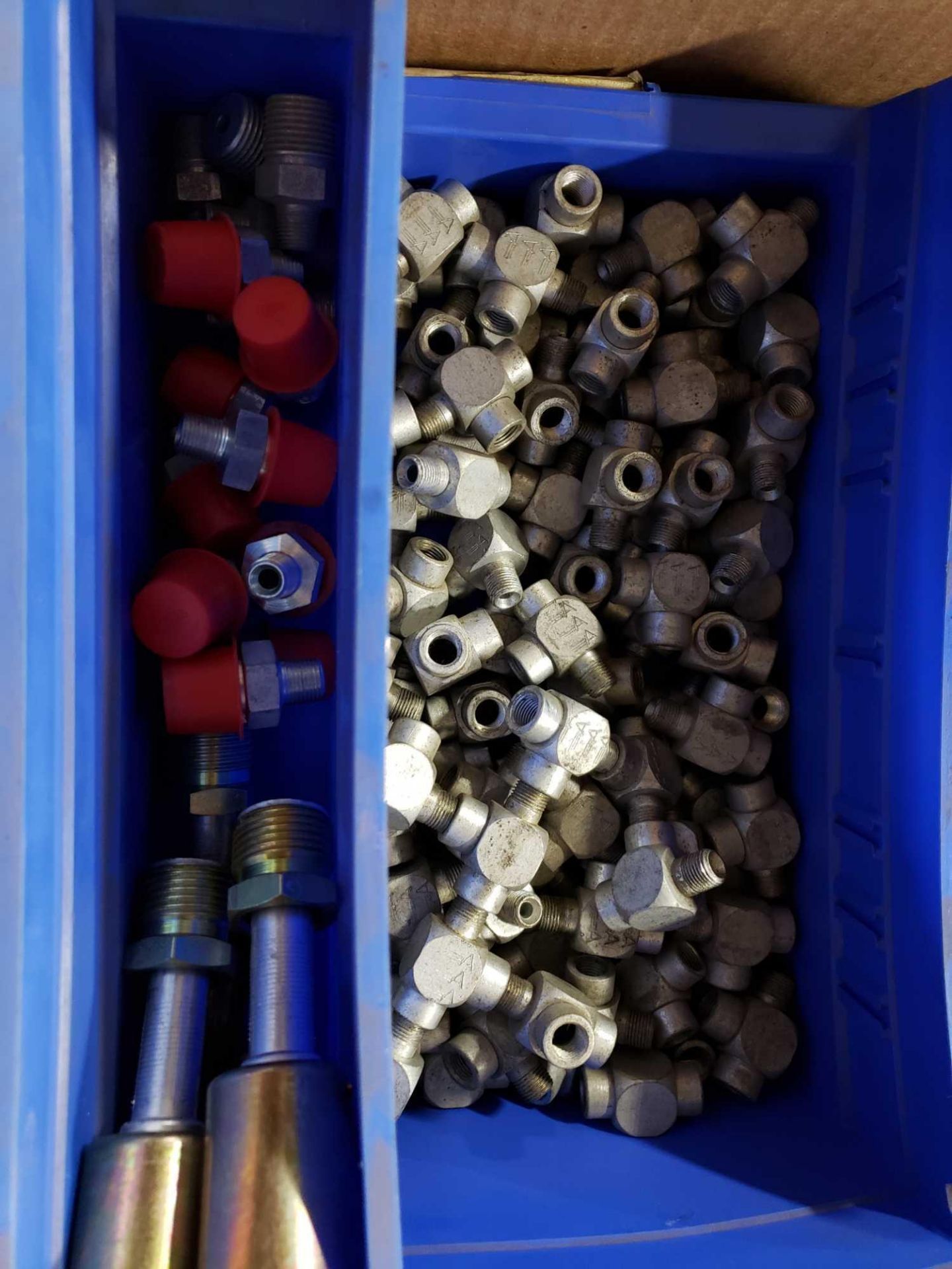 Assorted hydraulic fittings as pictured. New. - Image 2 of 3