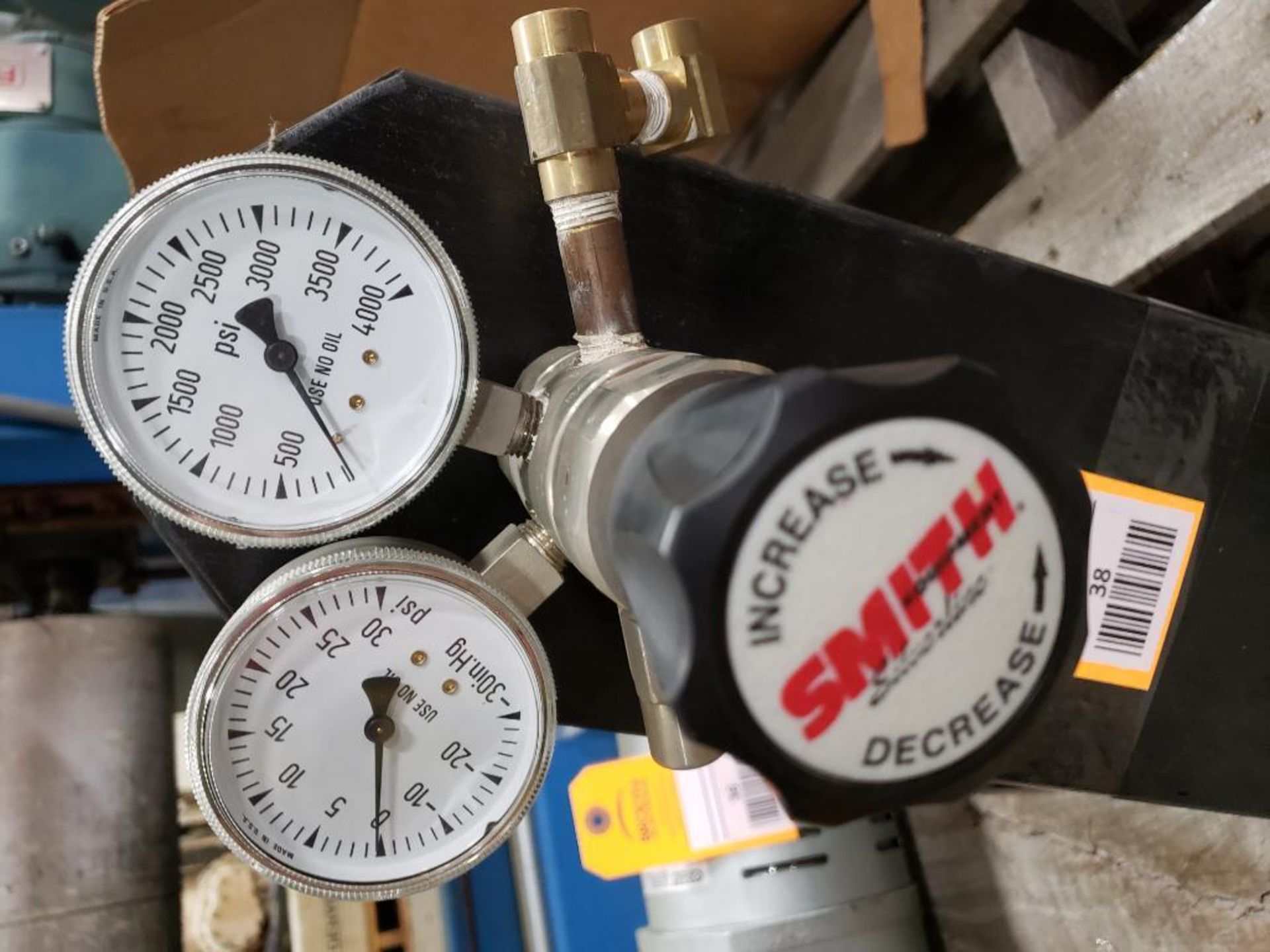 Smith gauges and valve. - Image 2 of 3