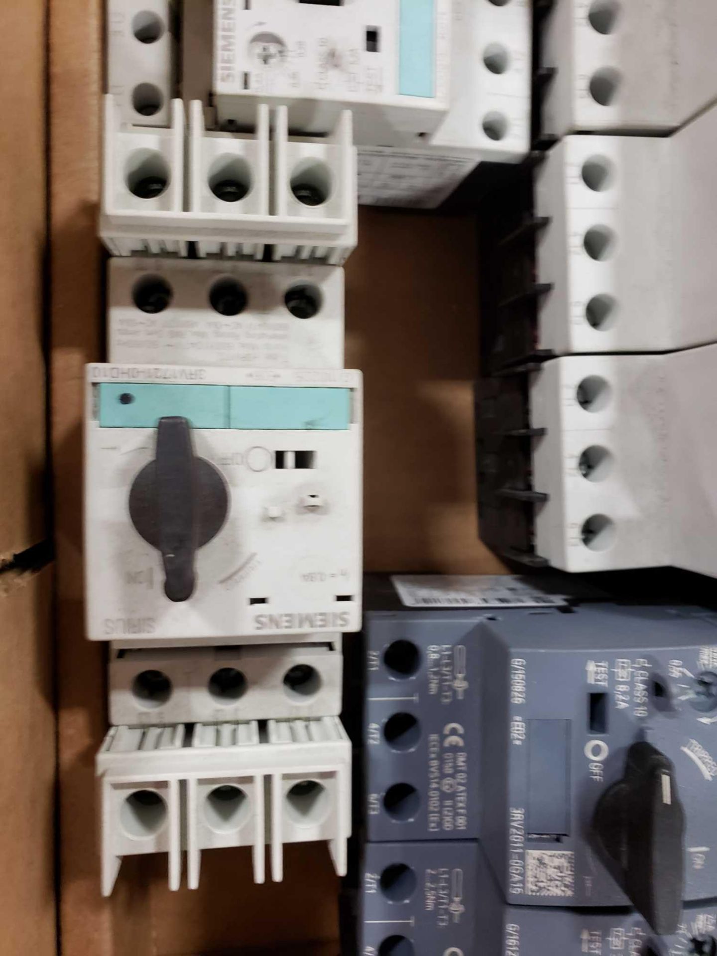 Qty 15 - Assorted Siemens starters. Most appear new as pictured. - Image 4 of 8