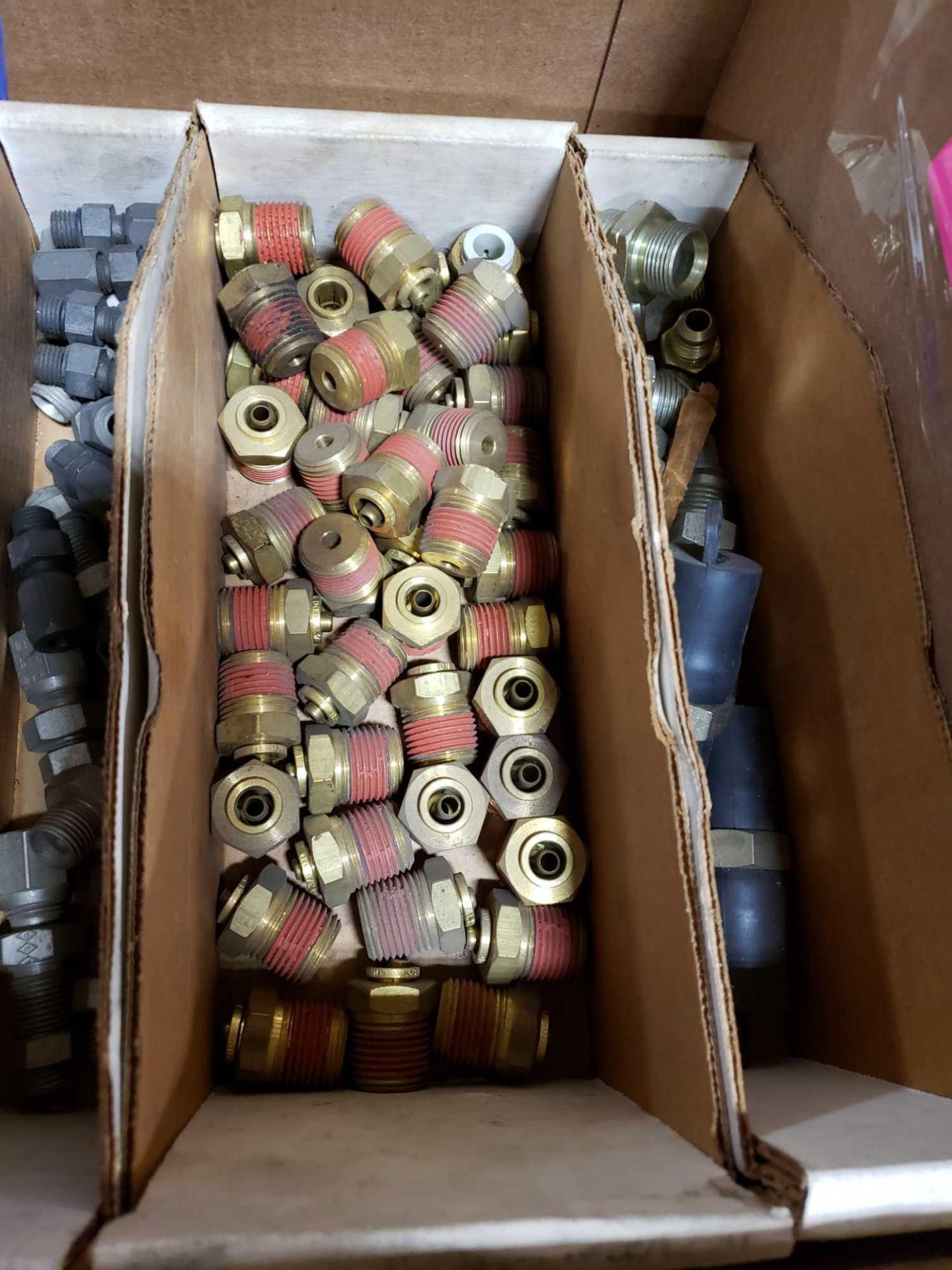 Lot of assorted hydraulic and pneumatic fittings. Some brass. New as pictured. - Image 3 of 3