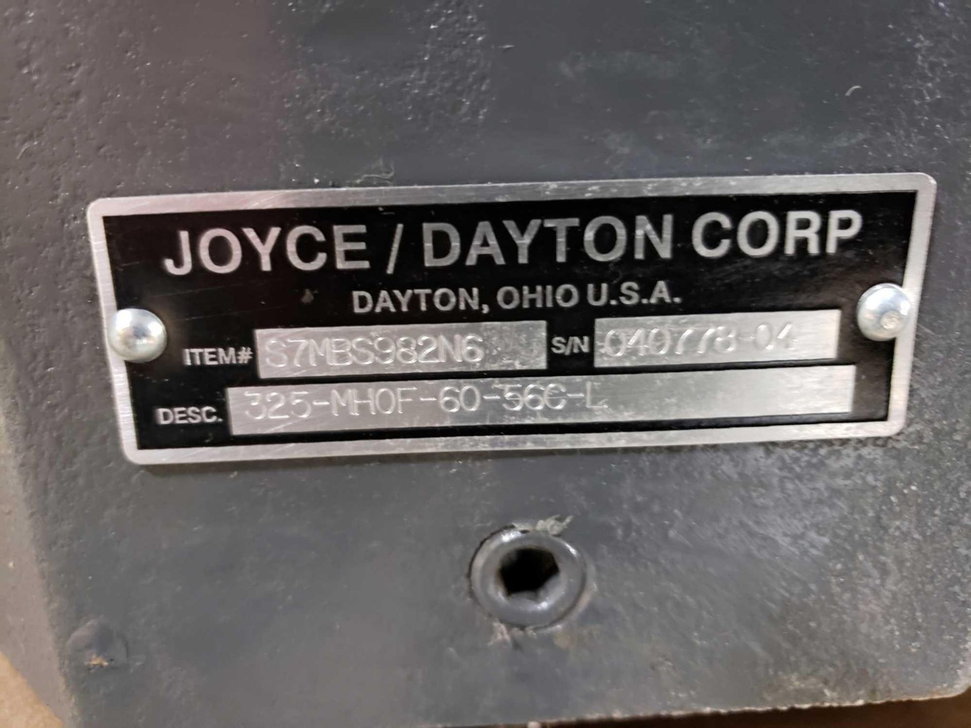 Joyce Dayton gearbox worm gear speed reducer model 325-MHOF-60-56C-L. New as pictured. - Image 2 of 3