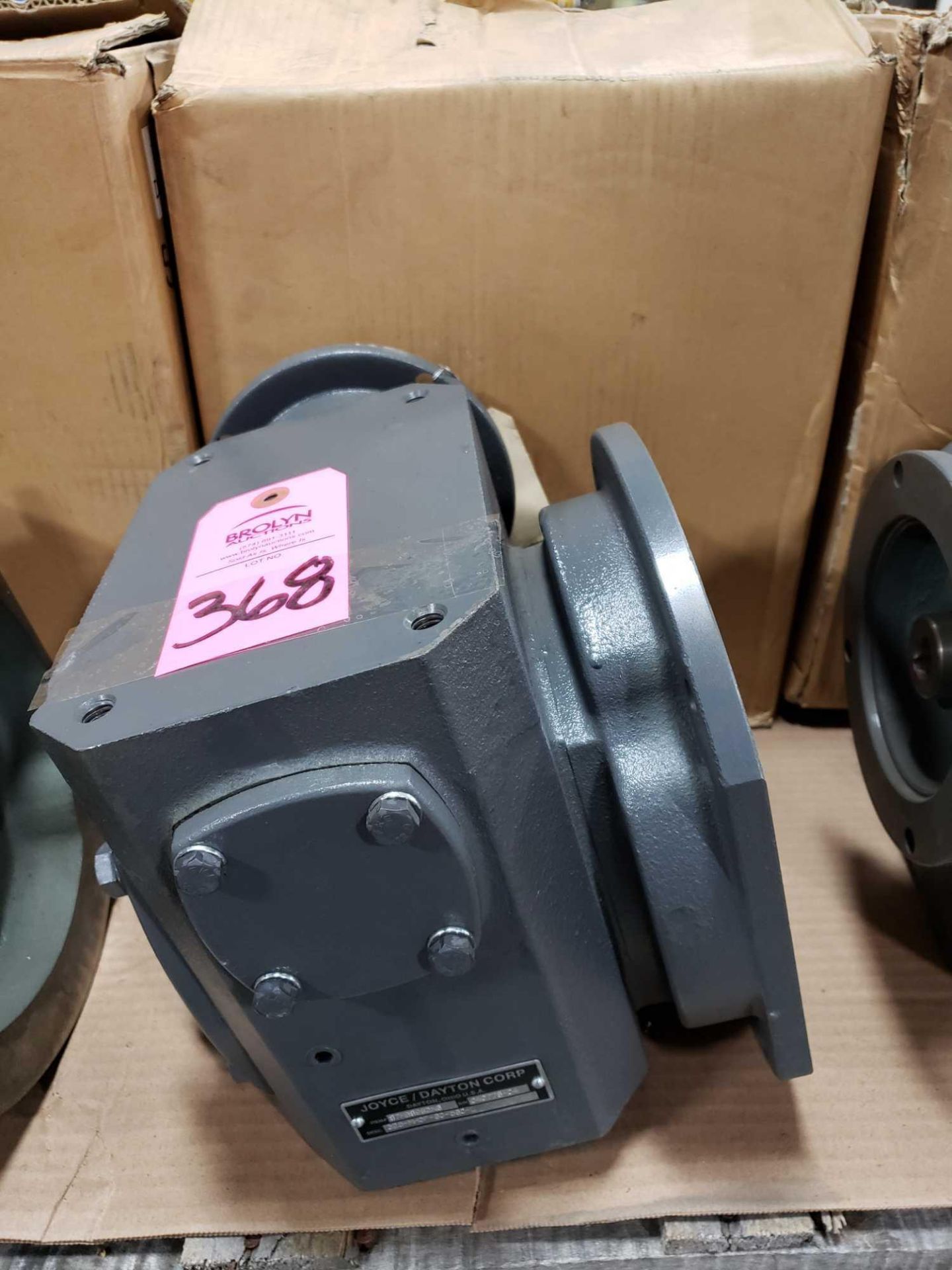 Joyce Dayton gearbox worm gear speed reducer model 325-MHOF-60-56C-L. New as pictured.